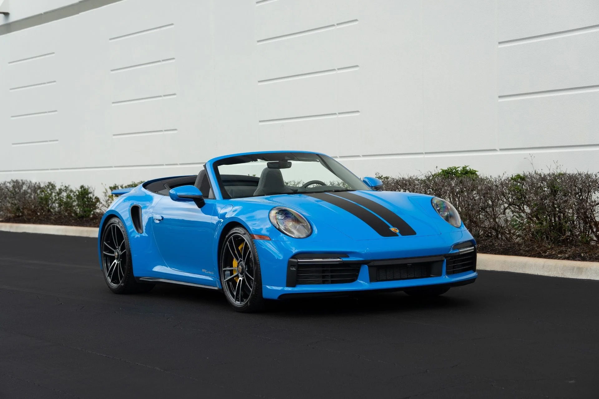 mph001_2868847345_Used_2023_Porsche_911_Turbo_S_1759285627_6a2a3e255a