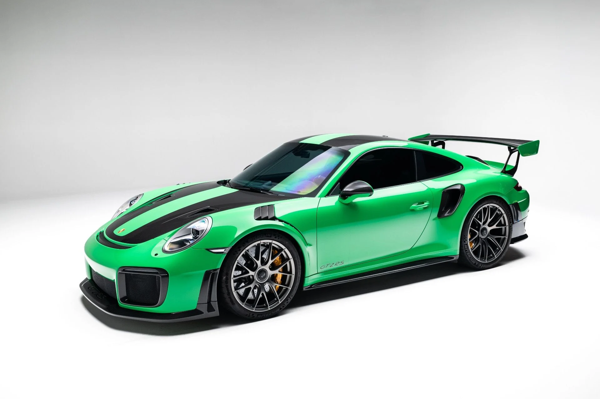 mph001_2879490617_12045_p2_l_3952b9e330