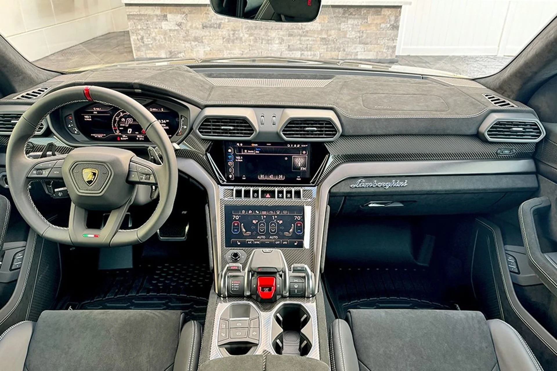 mph001_2883134732_Used_2024_Lamborghini_Urus_Performante_1737380299_426a6e4531