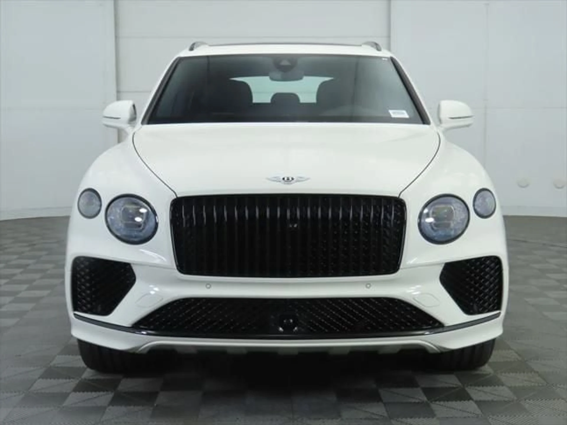 mph001_288804016_new_2025_bentley_bentayga_8119_22803697_2_640_4066b61187