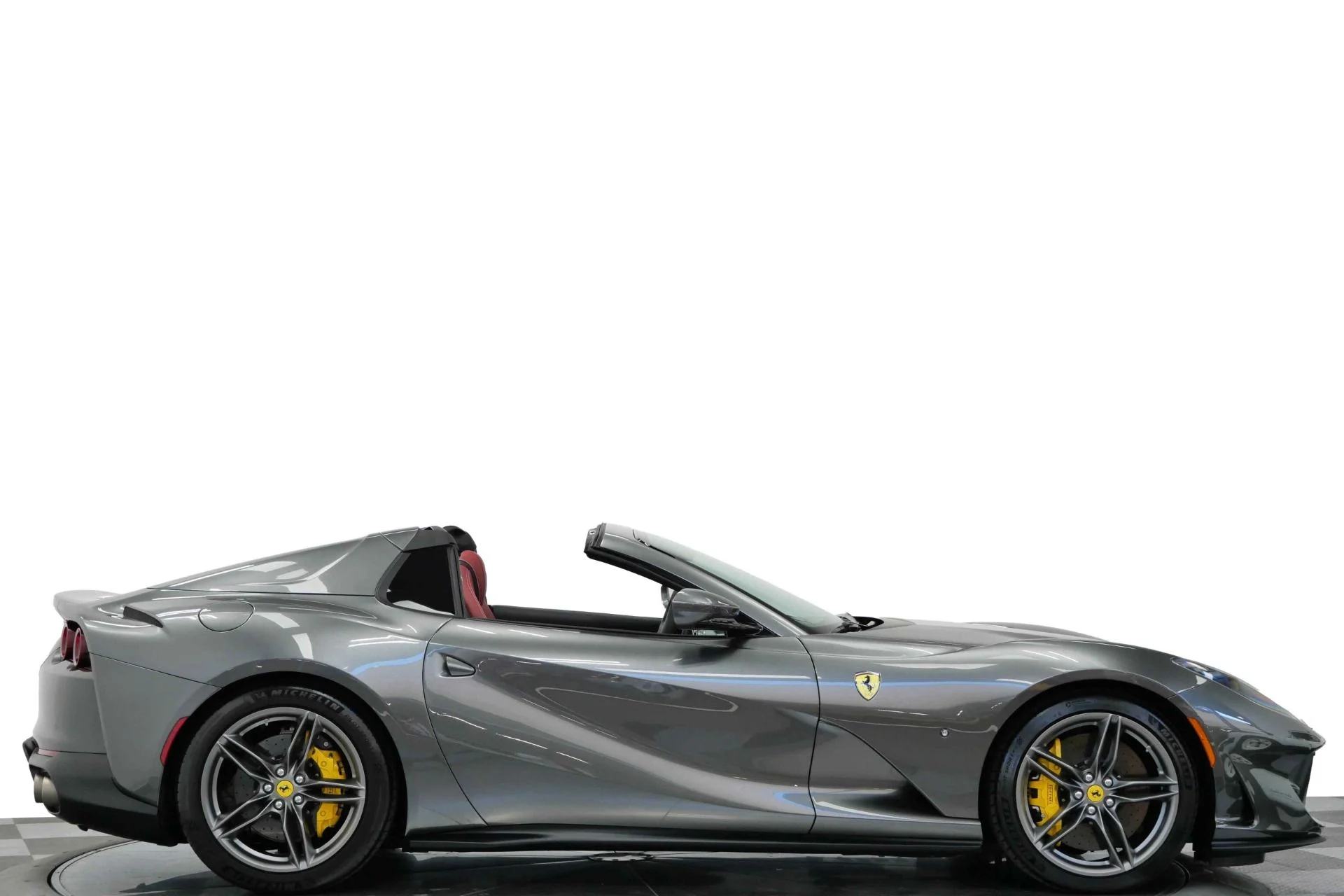 mph001_2891813086_Used_2021_Ferrari_812_GTS_Very_Low_Miles_Classic_Colors_Suspension_Lifter_1788450989_675de2c491