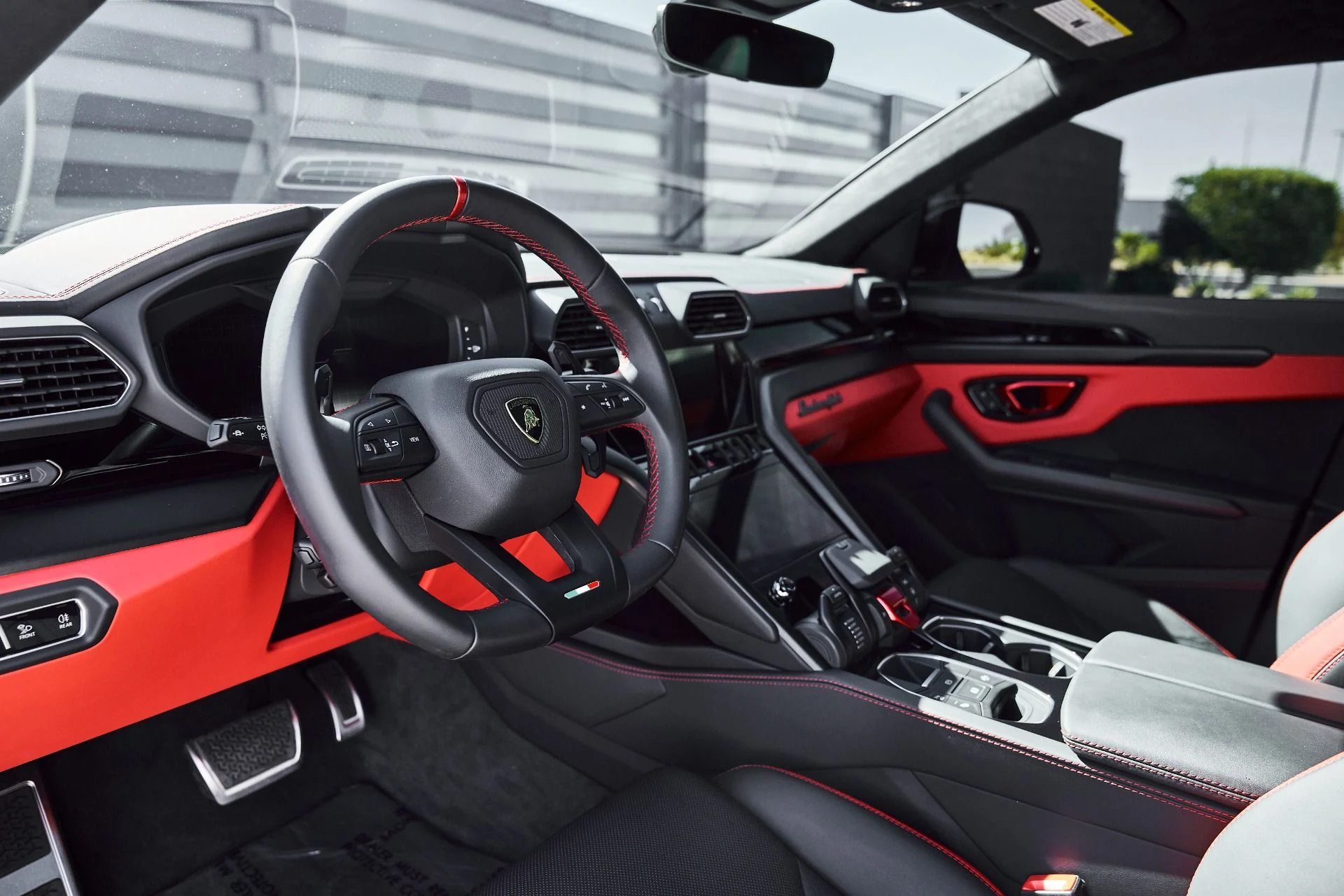 mph001_2893603266_Used_2023_Lamborghini_Urus_S_1780535932_d4c1cd64d4