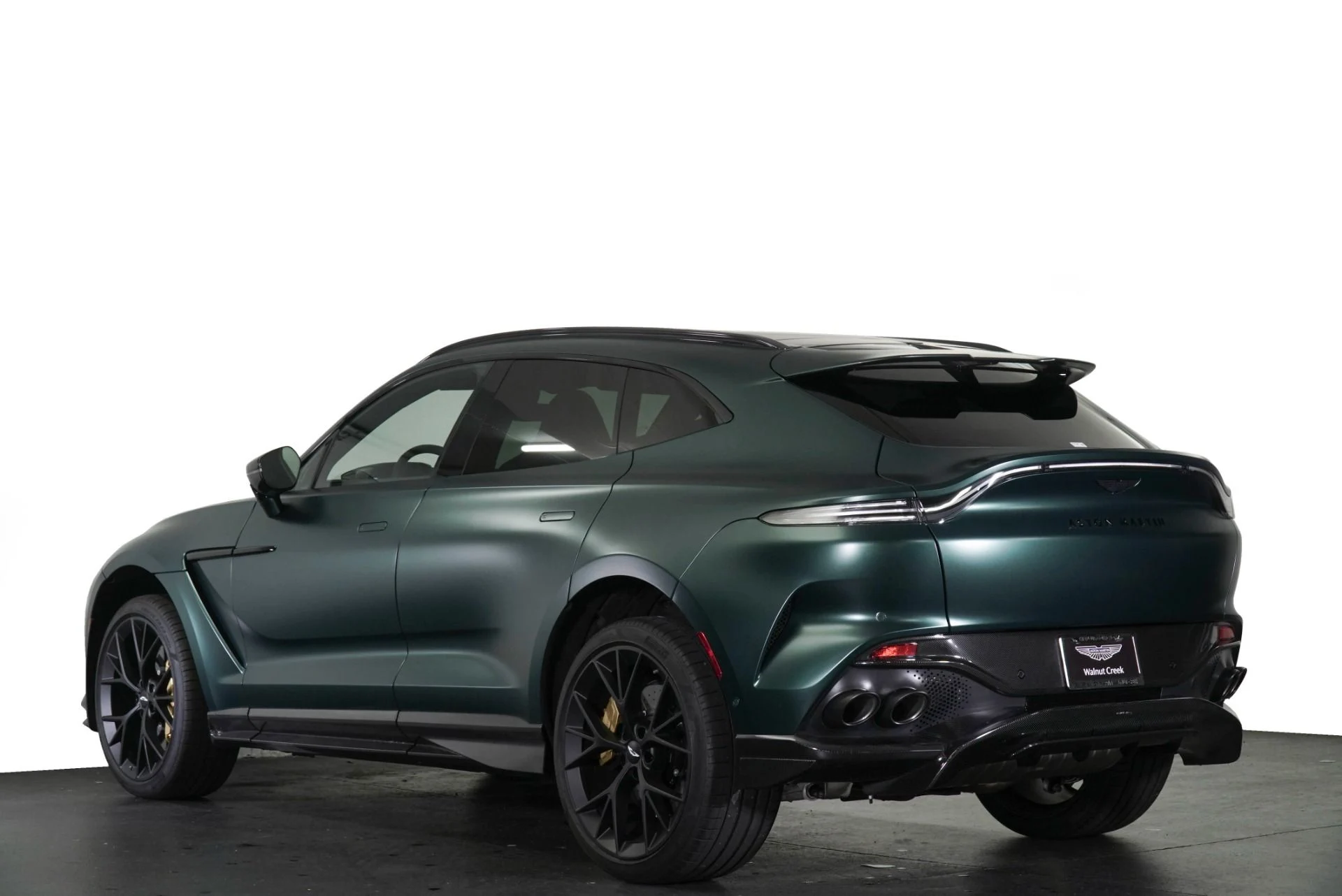 mph001_2898443260_Used_2025_Aston_Martin_DBX_707_1768858107_6aa75b4abb