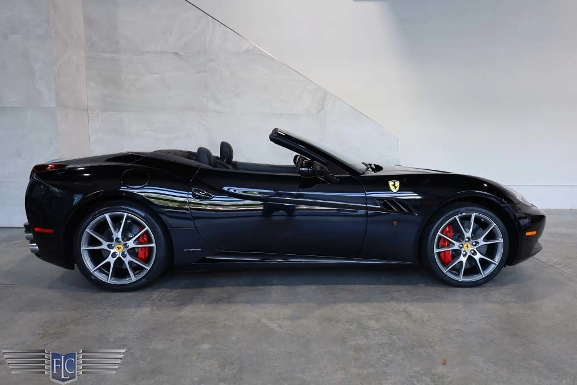 mph001_2903120493_used_2012_ferrari_california_2drconvertible_9689_22890913_2_1024_1609f3fc2a