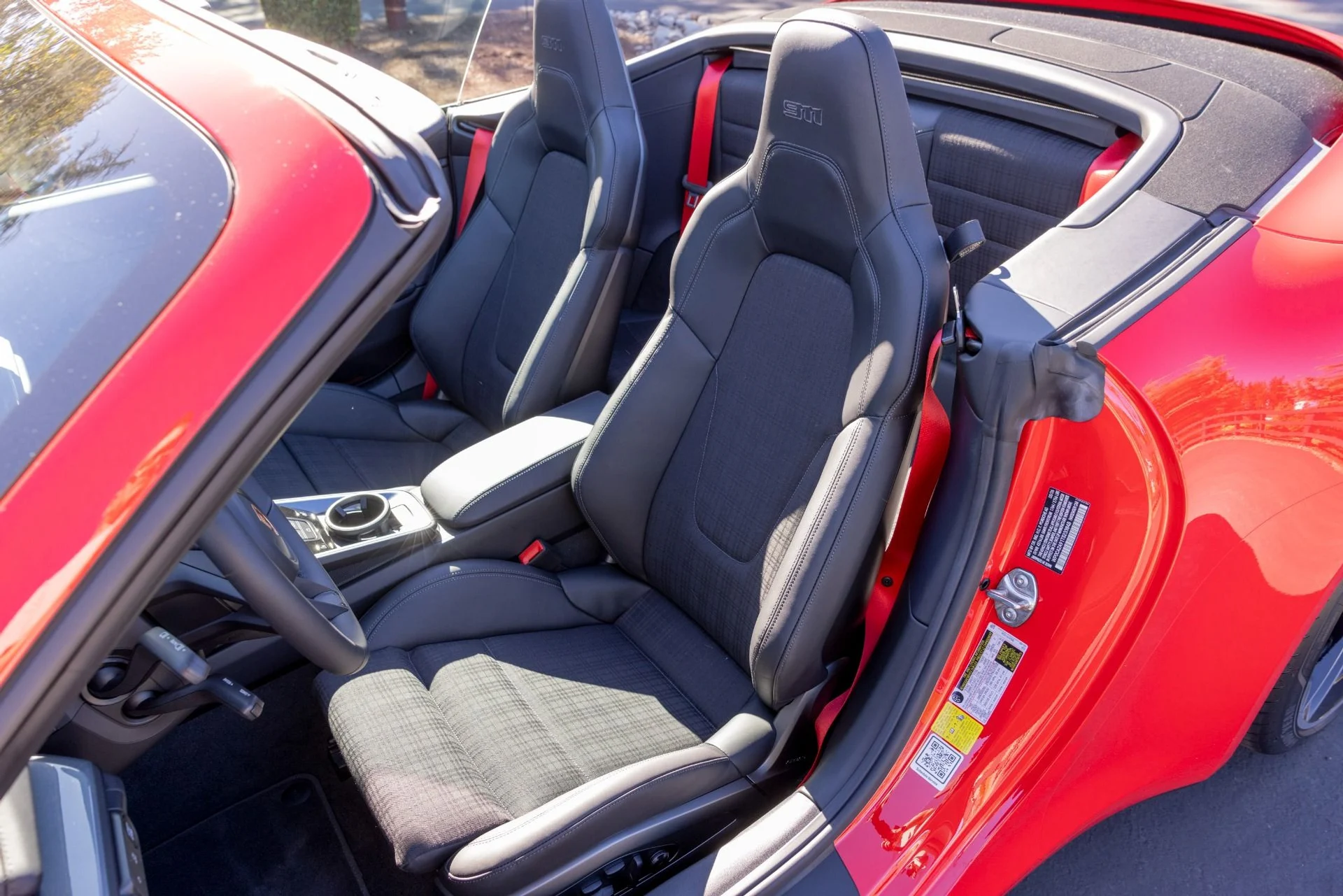 mph001_2906256963_Used_2026_Porsche_911_Carrera_T_1792602087_8fdd7da107
