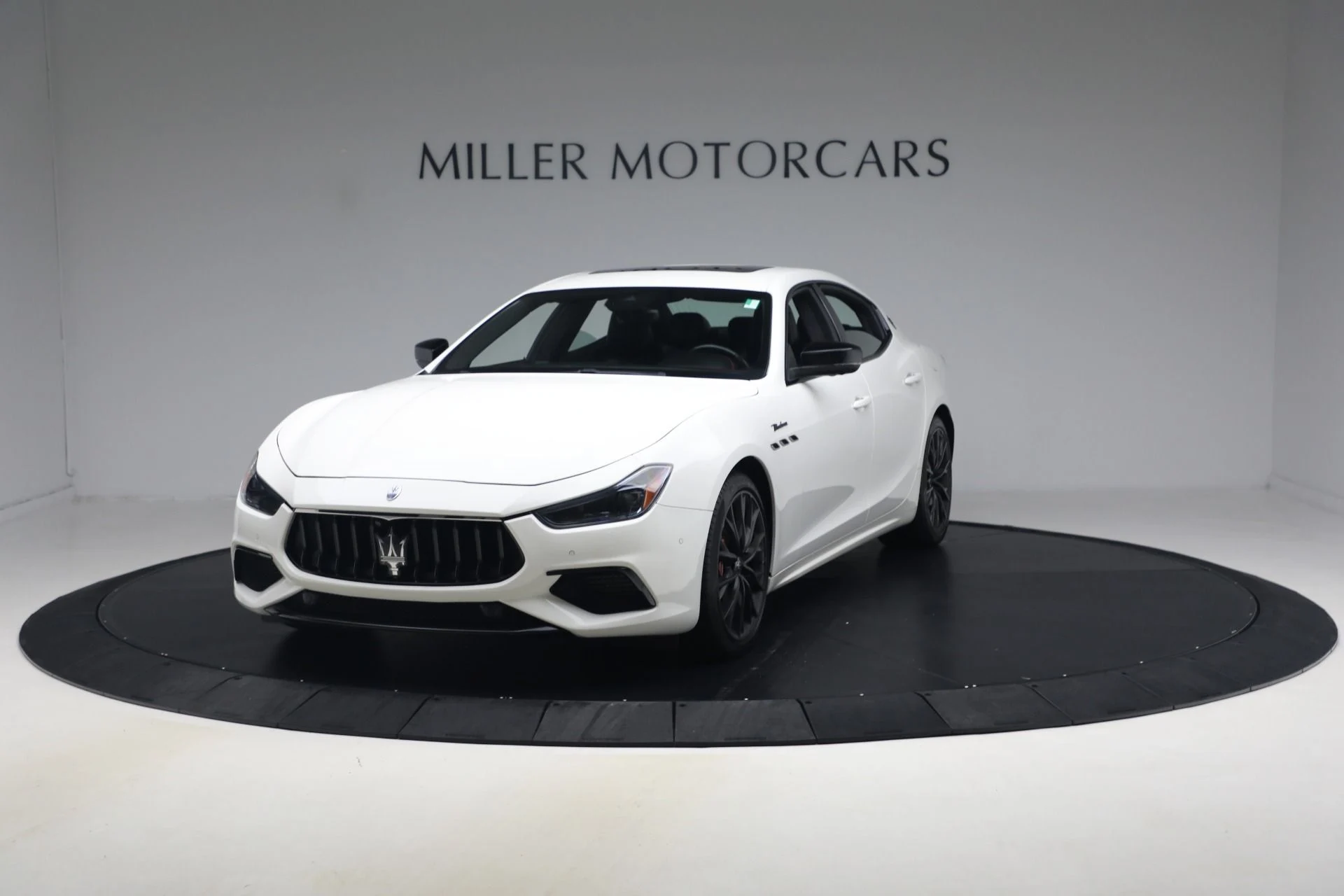 mph001_290749317_Used_2022_Maserati_Ghibli_Modena_Q4_1788557289_834d33785b