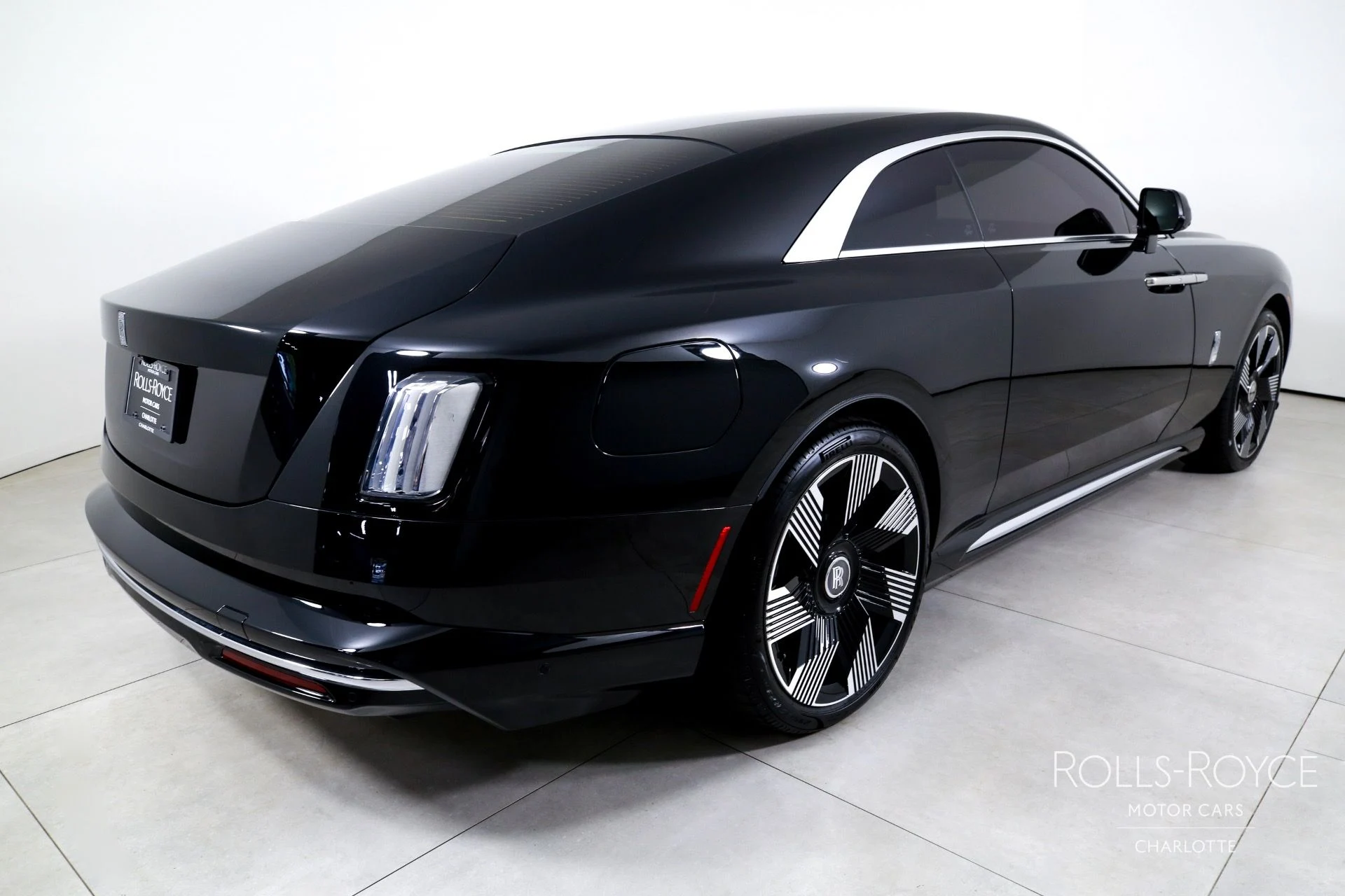 mph001_2909447878_Used_2024_Rolls_Royce_Spectre_1755798527_07b4cfdbc7
