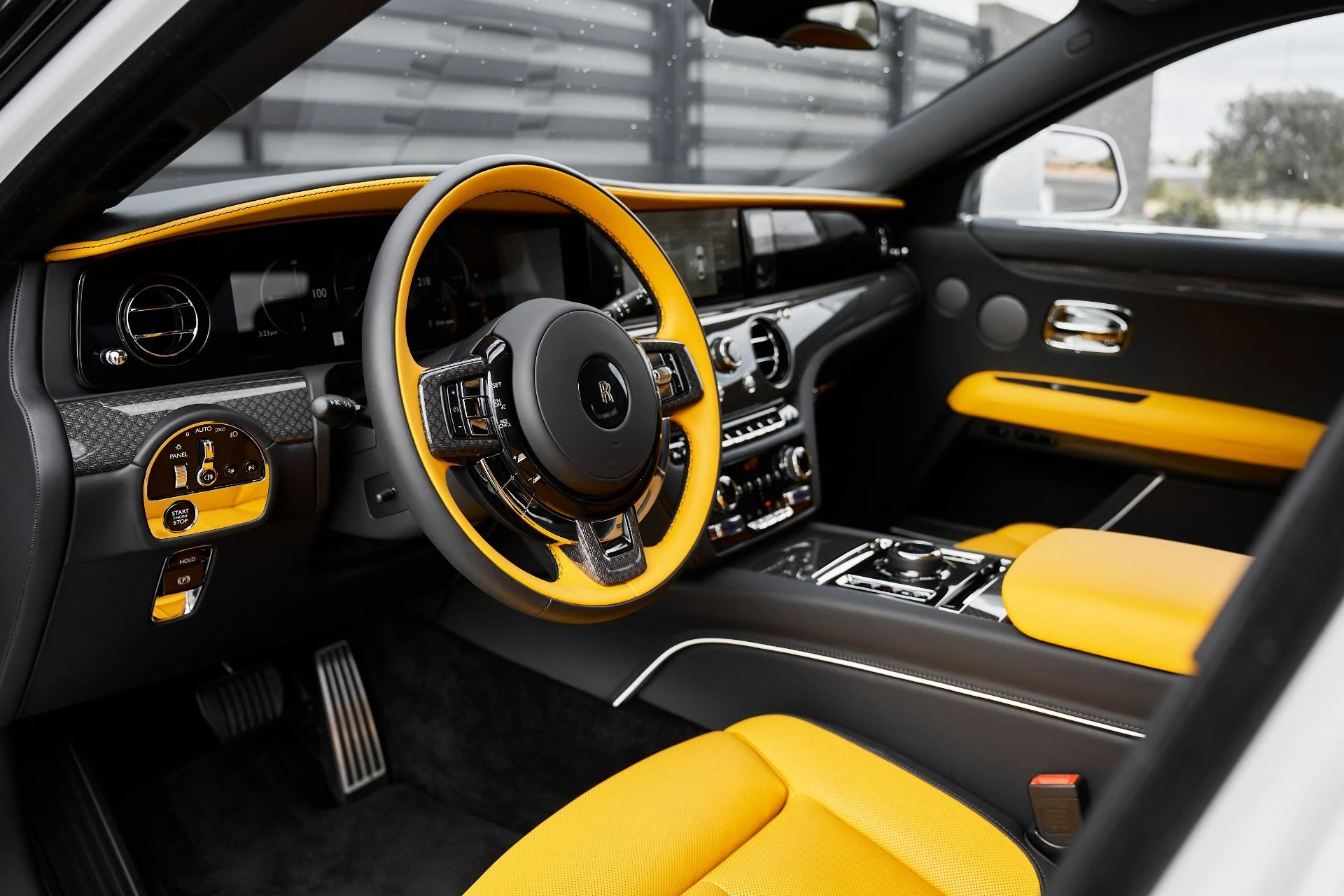 mph001_2910991589_Used_2025_Rolls_Royce_Ghost_Black_Badge_1763167712_0a4b804c20