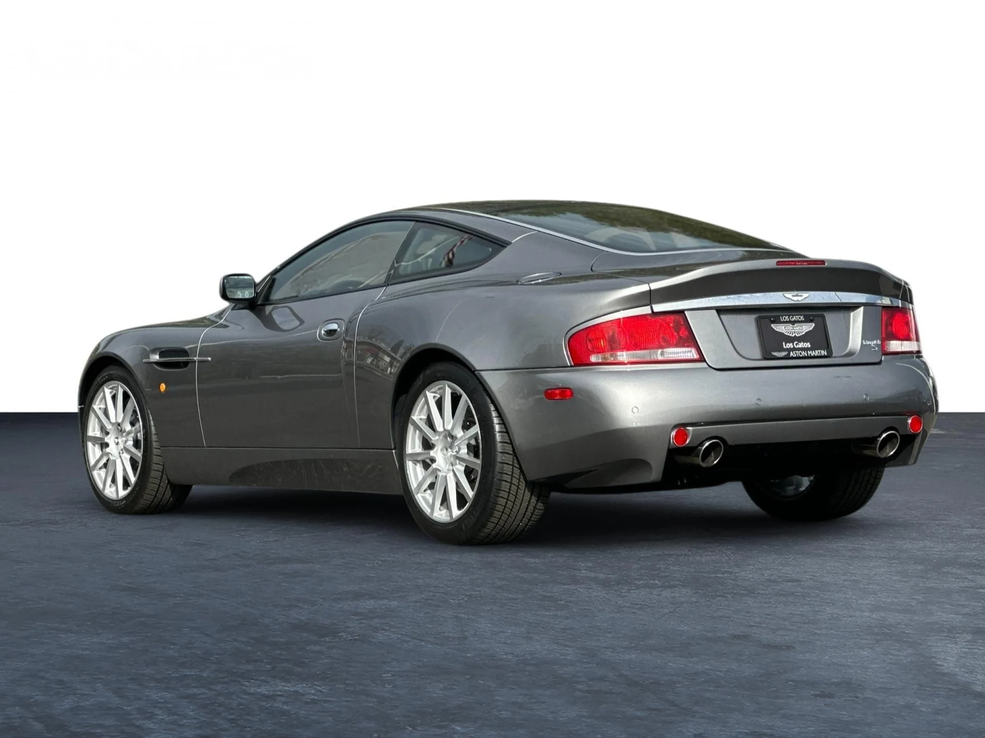 mph001_2935544610_Used_2005_Aston_Martin_Vanquish_S_1772012903_b57f542e36