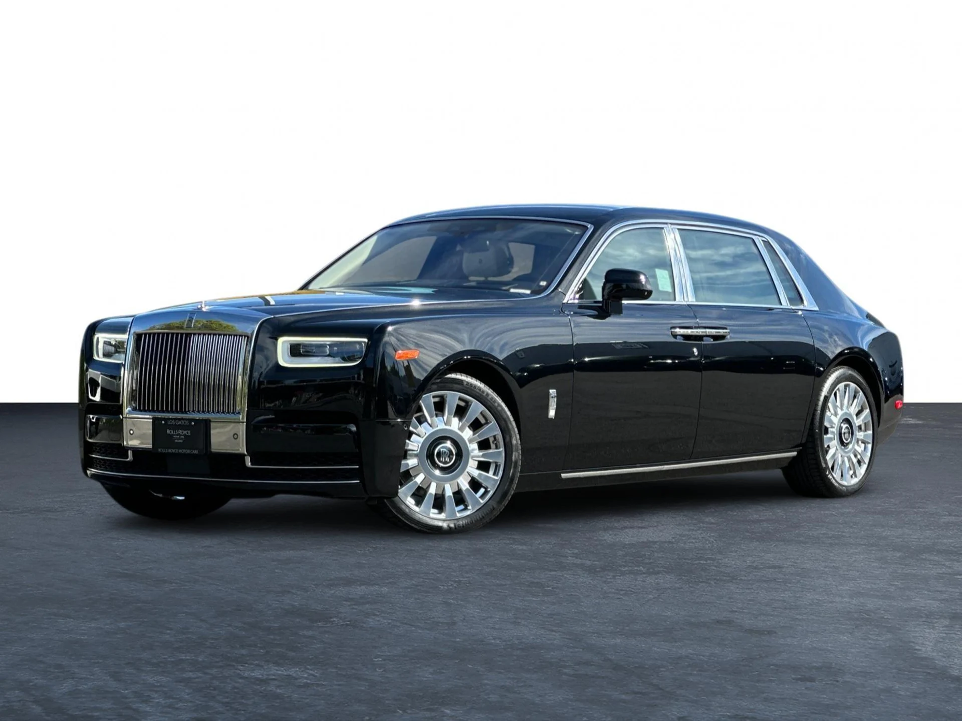 mph001_2951923261_Used_2018_Rolls_Royce_Phantom_1787819384_0c39411749