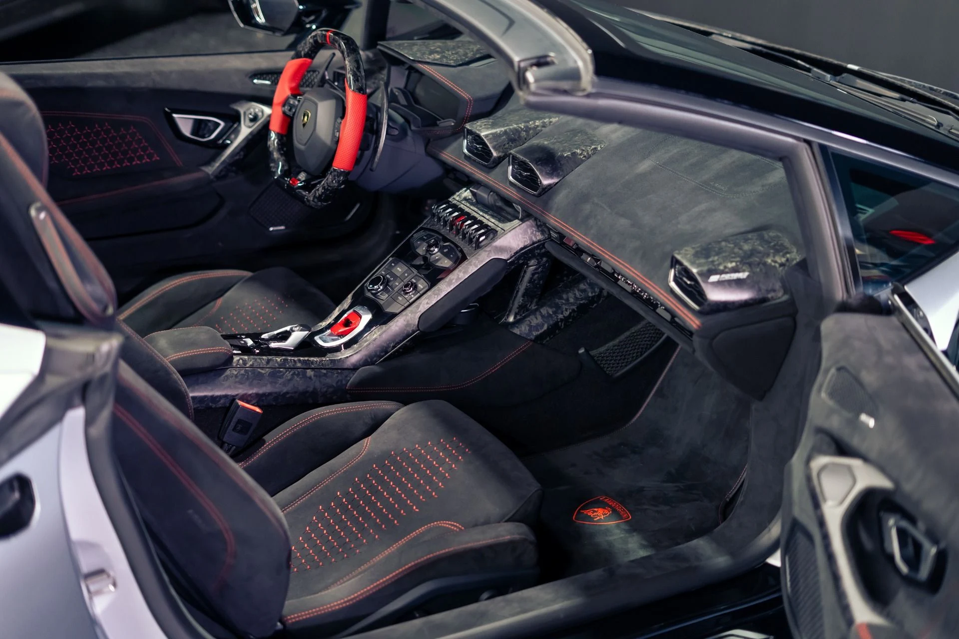 mph001_296942158_Used_2018_Lamborghini_Huracan_LP_640_4_Performante_Spyder_1782163354_6f23d2c75c