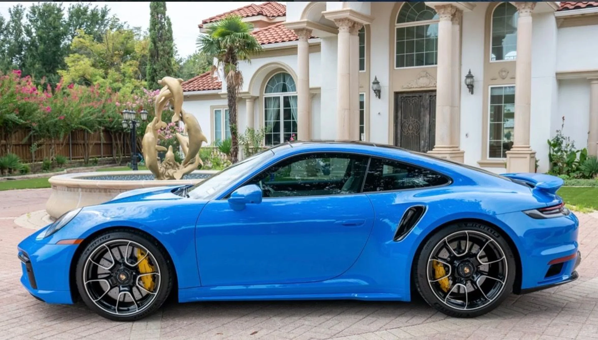 mph001_2972369814_Used_2022_Porsche_911_Turbo_S_1756321872_2a896aaa20