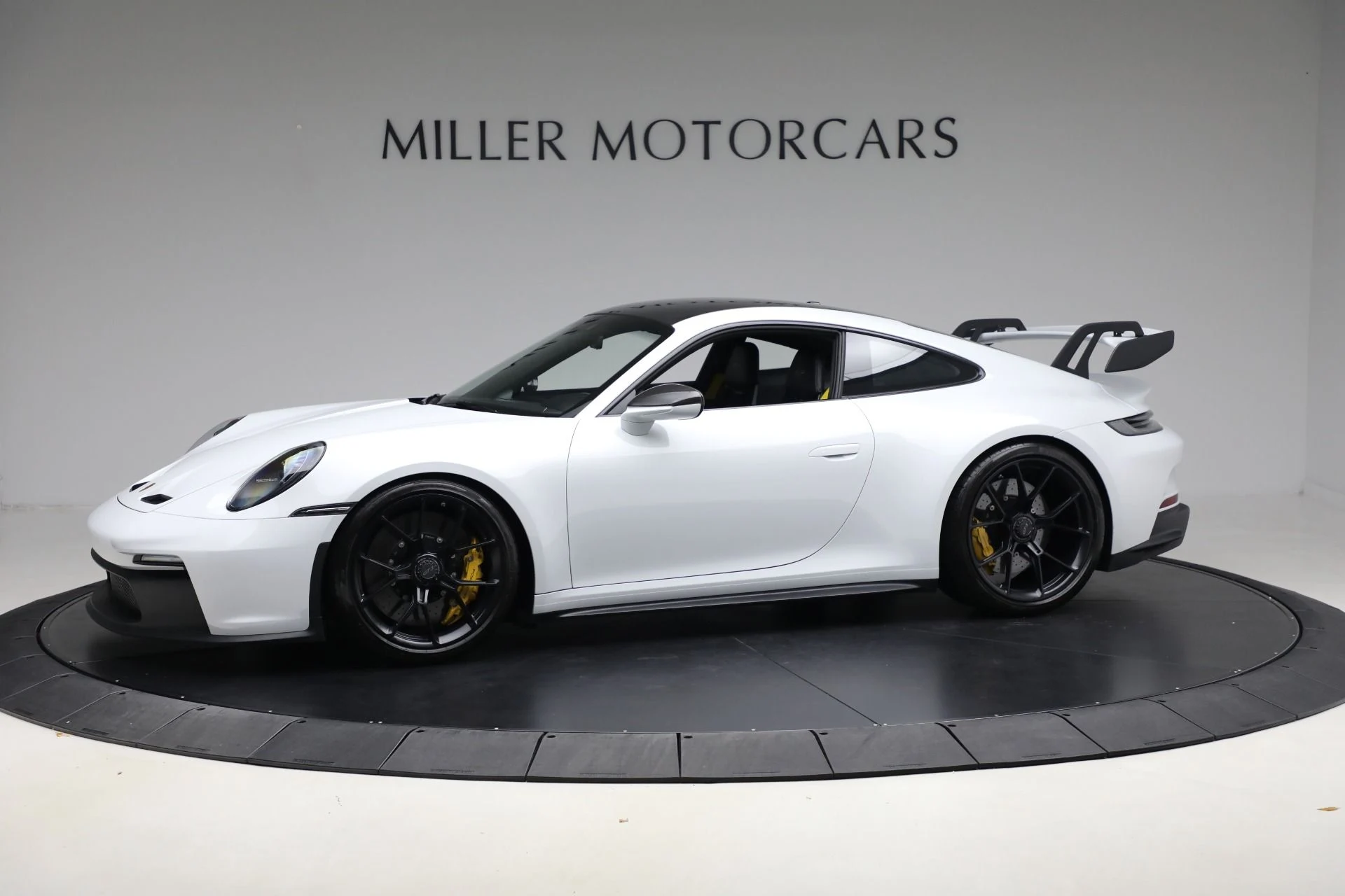 mph001_2972391297_Used_2022_Porsche_911_GT_3_af8af20673