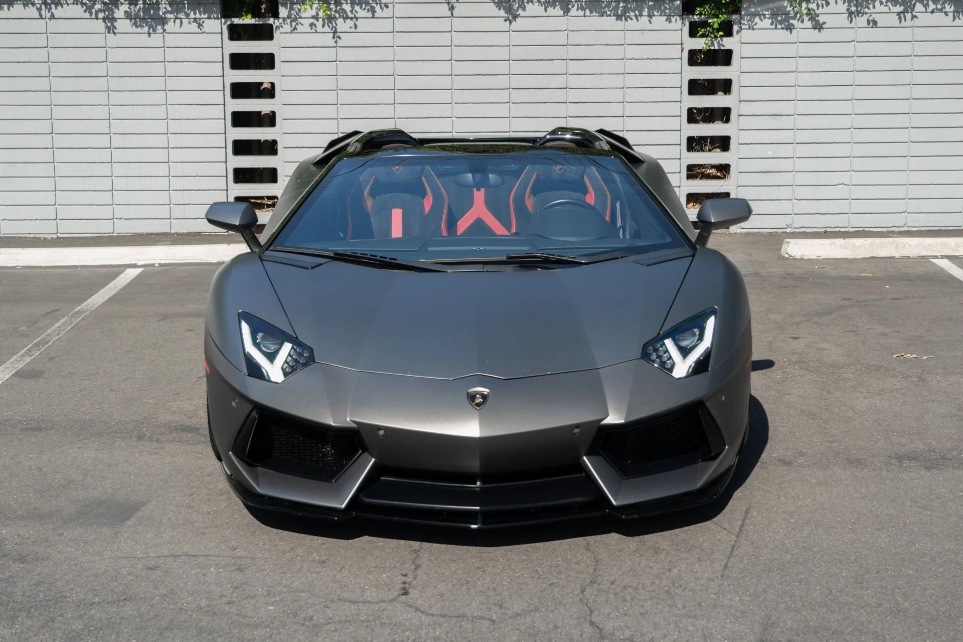 mph001_2973855846_Used_2015_Lamborghini_Aventador_LP_700_4_1765325757_fdb52b4b4c