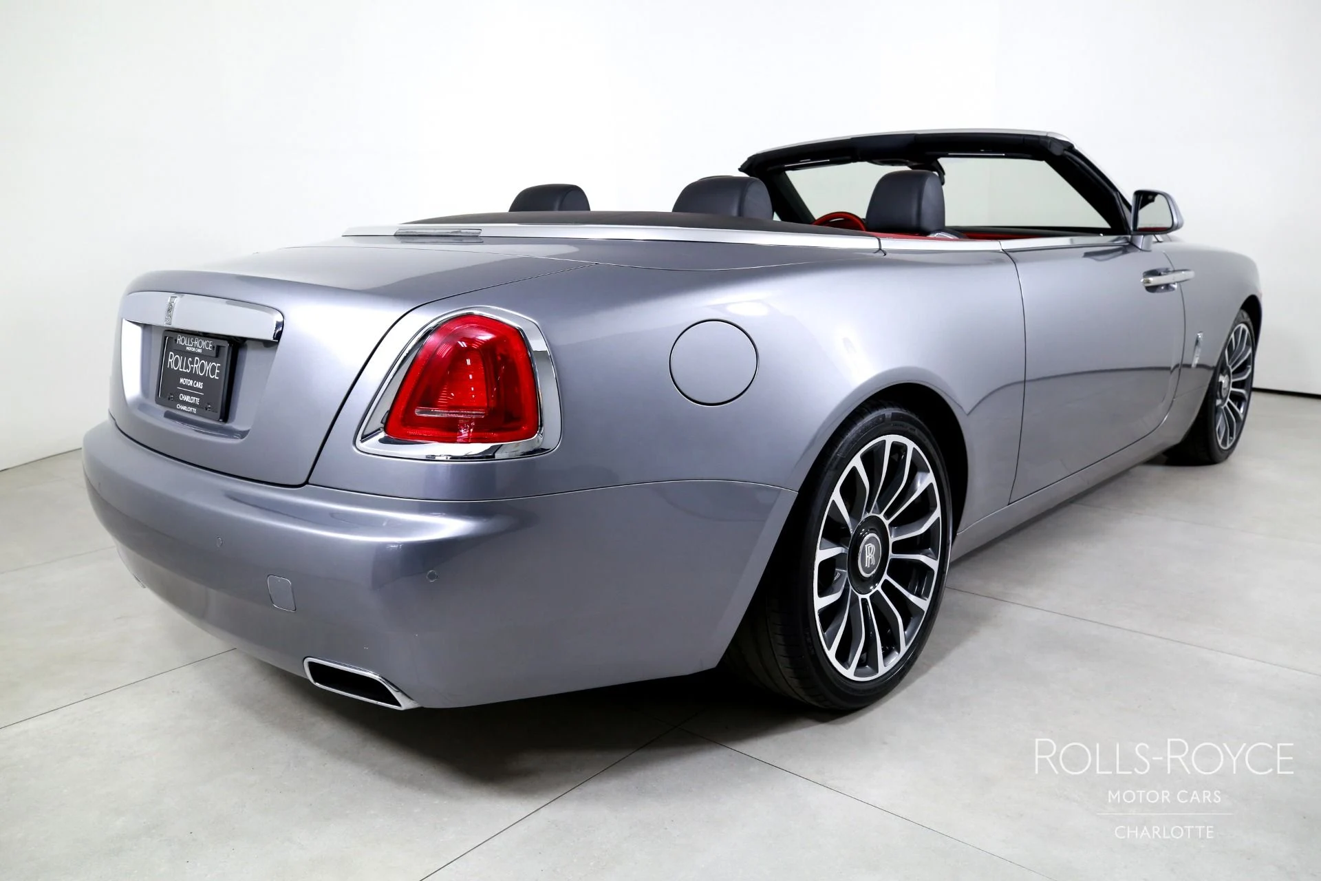 mph001_2974343634_Used_2019_Rolls_Royce_Dawn_1771363105_157c1b8b90