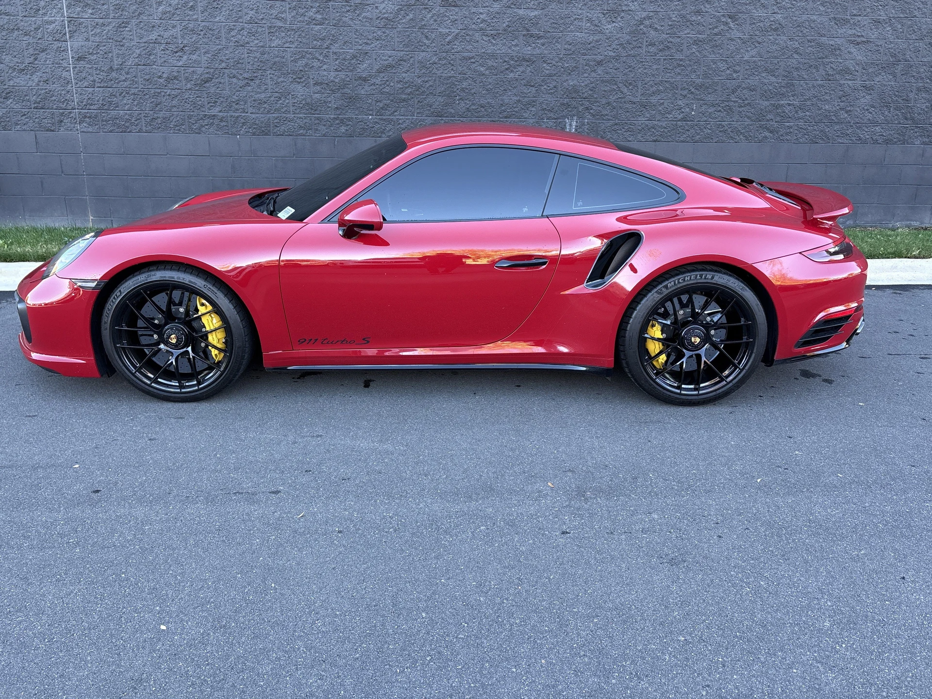 mph001_2977262960_d505e0ff7cb24ed589db50a33773937d_dfbb55bebd