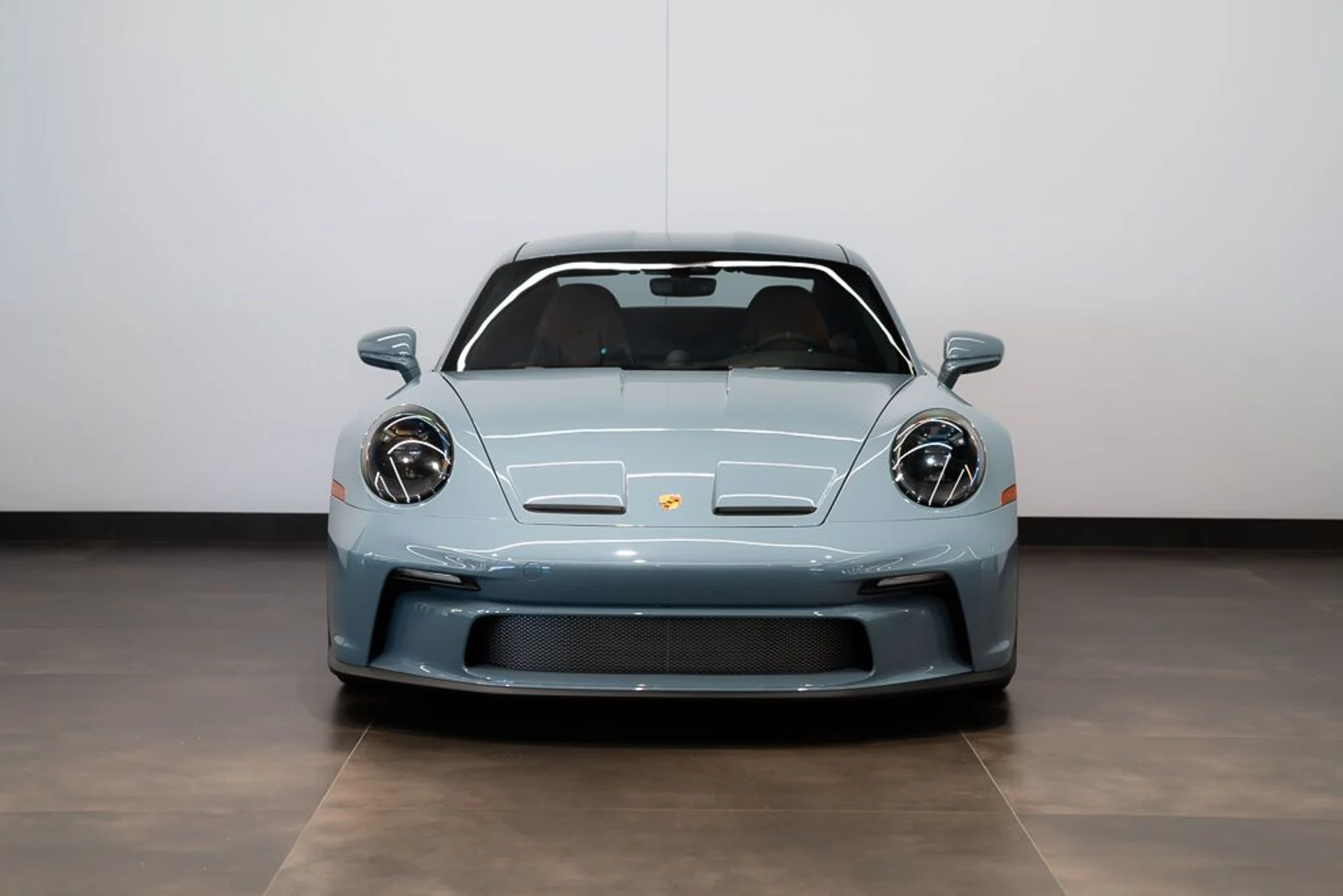 mph001_2980068669_porsche_911_2024_jpg_v_1773863537_f933c833a5