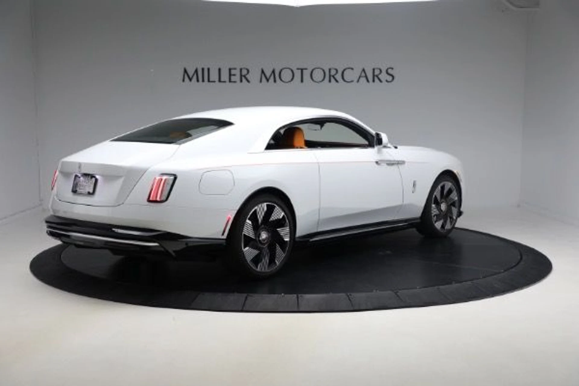 mph001_298167511_Used_2024_Rolls_Royce_Spectre_6412bb357e