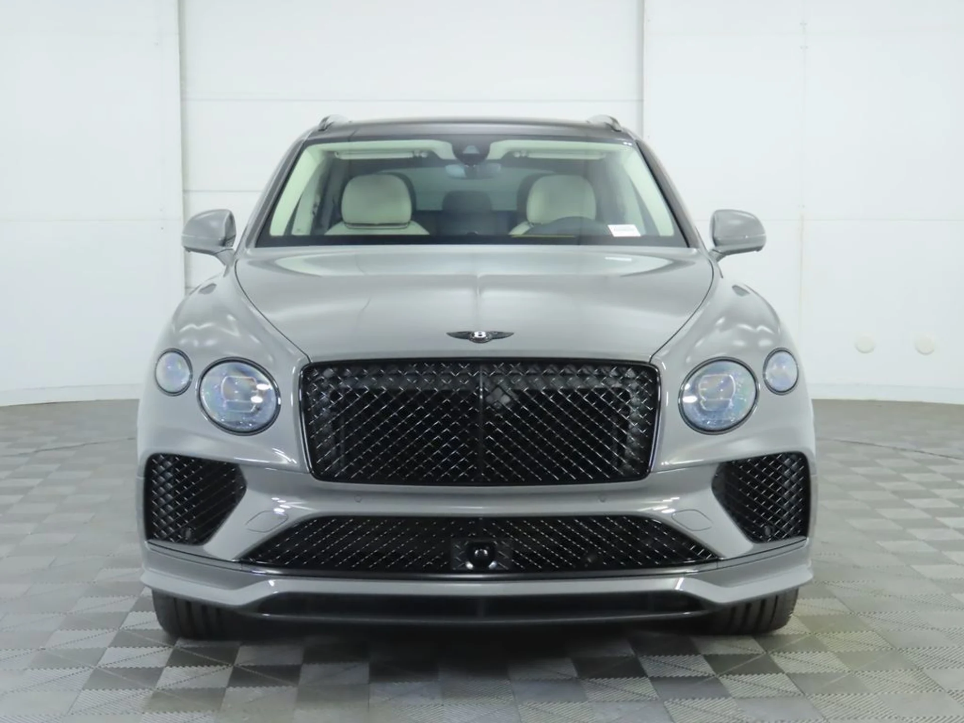 mph001_2983524826_new_2026_bentley_bentayga_8119_22950936_2_1024_46f2cc4f40