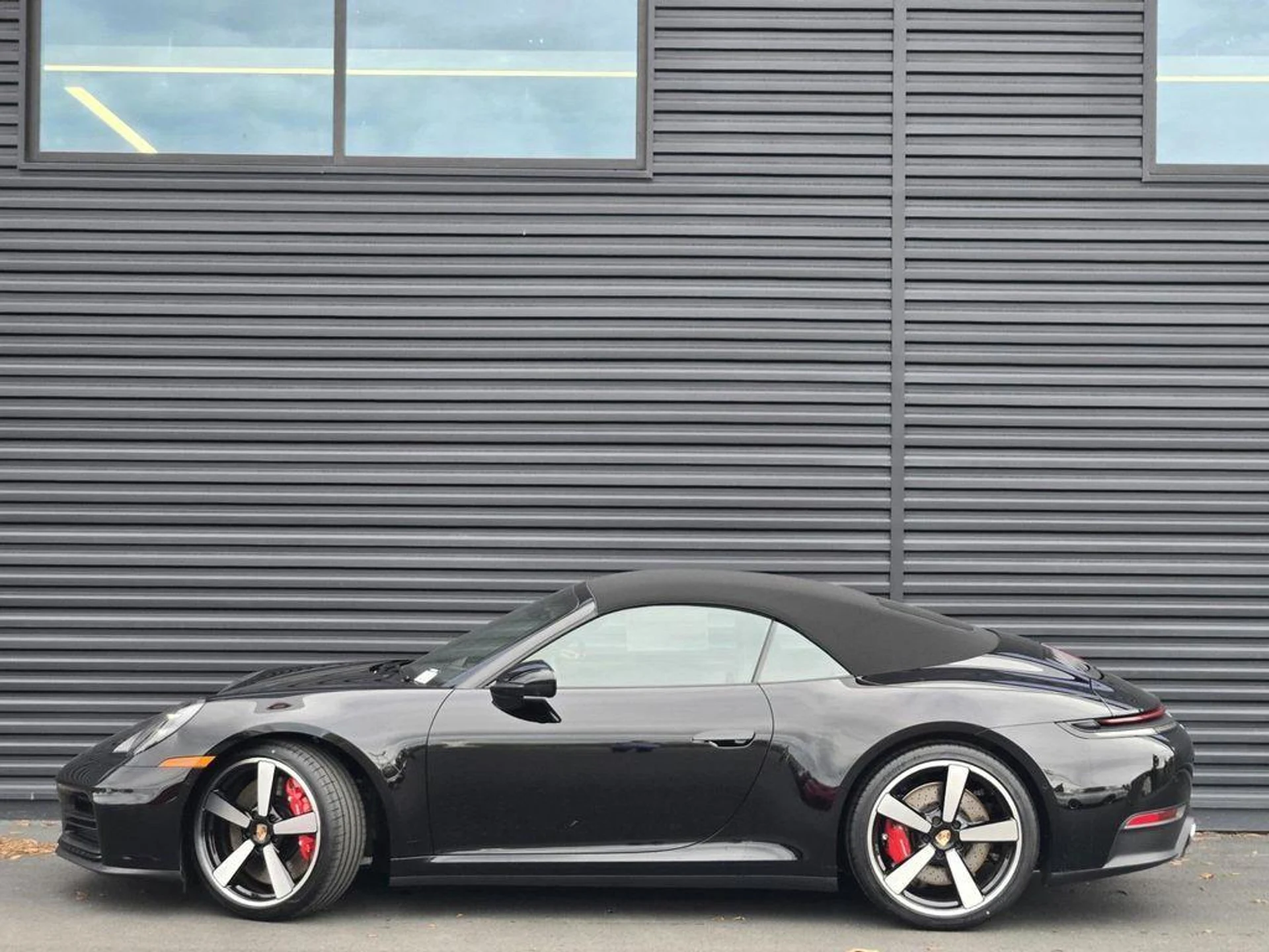 mph001_2983713949_co_Esrj_OO_Wq4_Zh_CP_36_T_Ll_I_Sm77k_U_6835f815fa