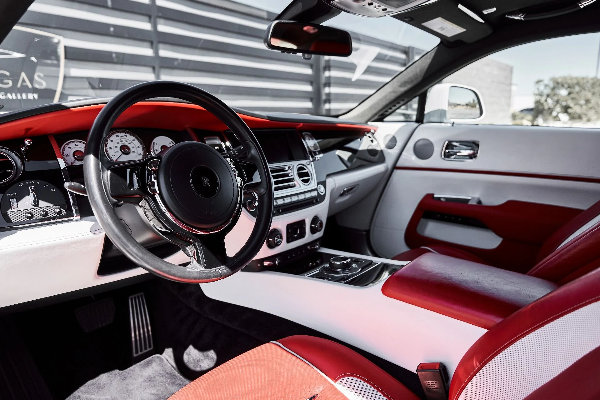 mph001_299121442_Used_2020_Rolls_Royce_Wraith_Base_1775285091_e15ca3bd98