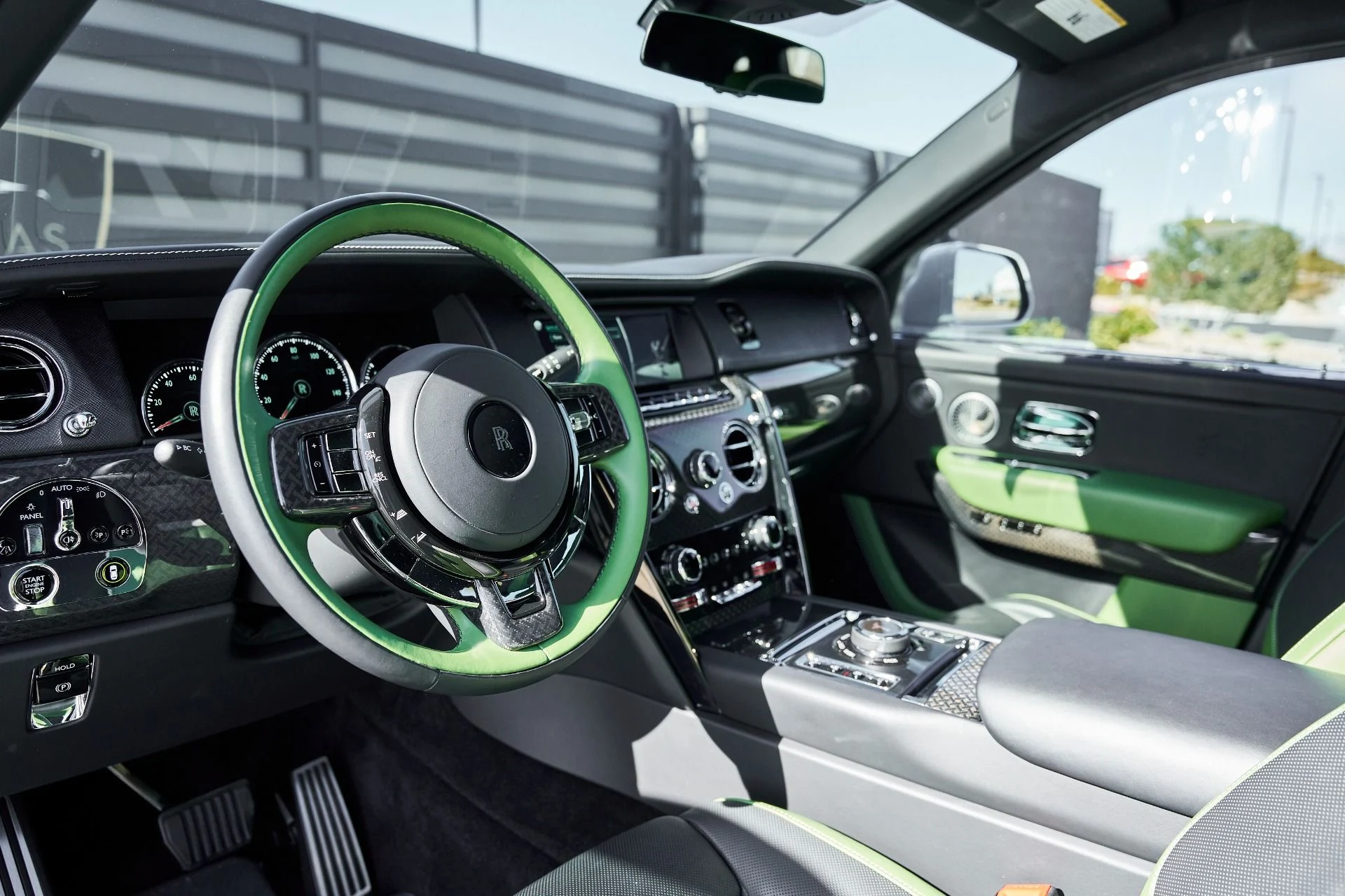 mph001_3008820354_Used_2023_Rolls_Royce_Cullinan_Black_Badge_1769736381_652e631a4b