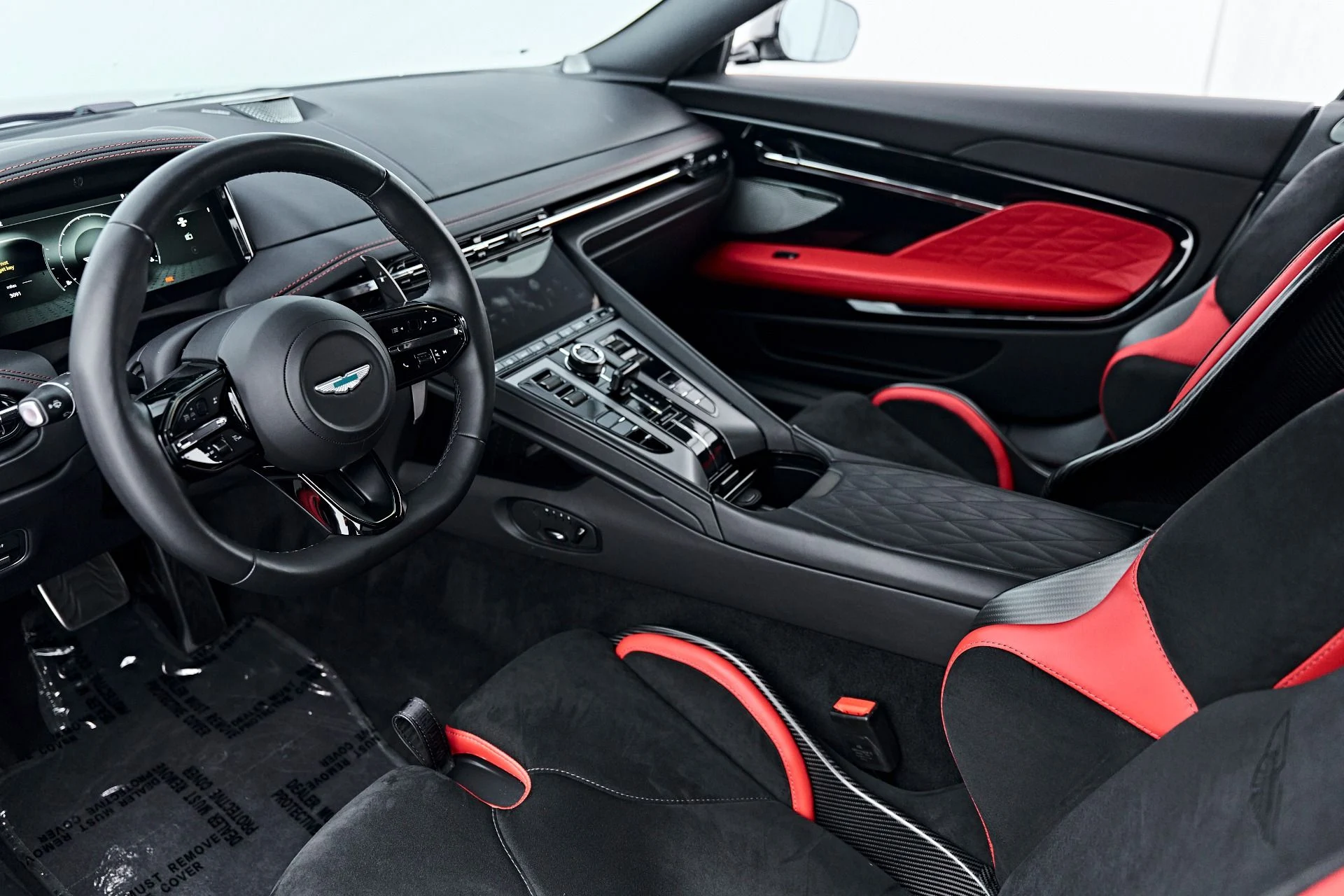 mph001_3011124867_Used_2024_Aston_Martin_DB_12_1789627679_3f2807d2d1