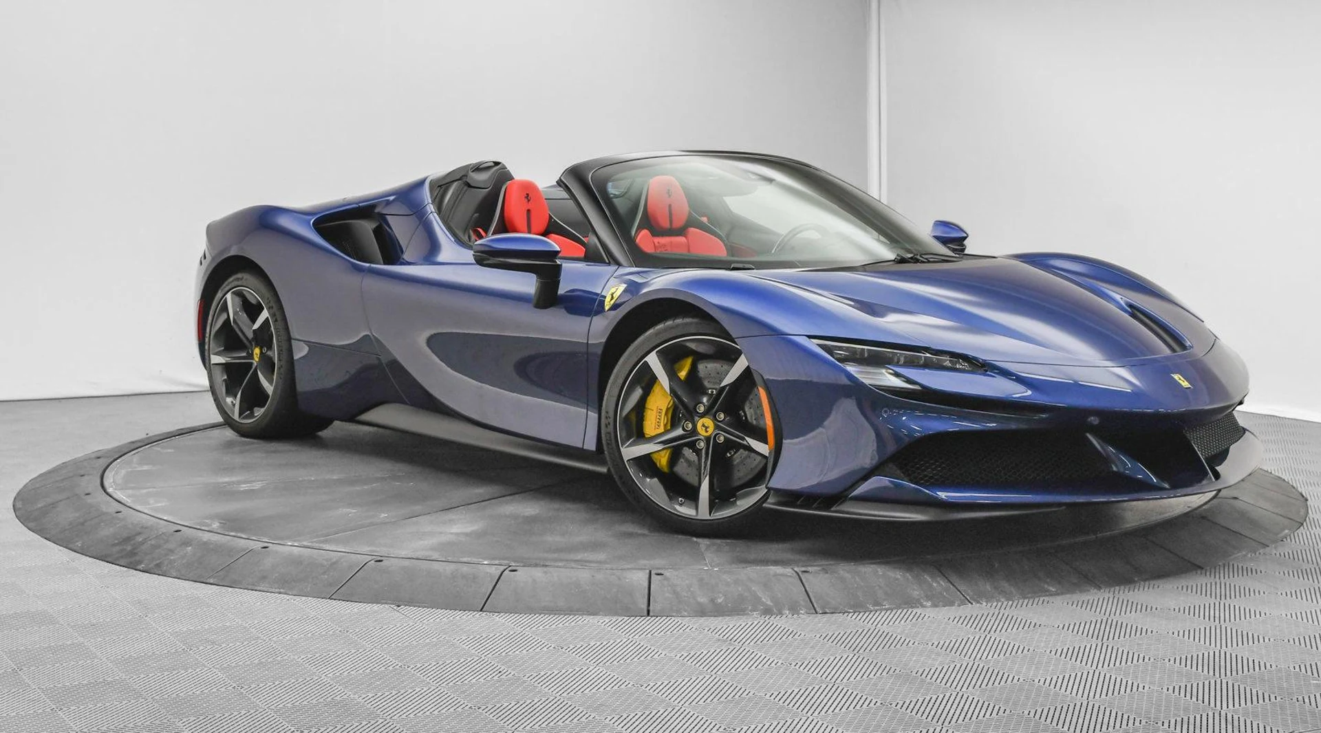 mph001_3011842930_Used_2023_Ferrari_SF_90_Spider_1740041865_1a6cf876e2