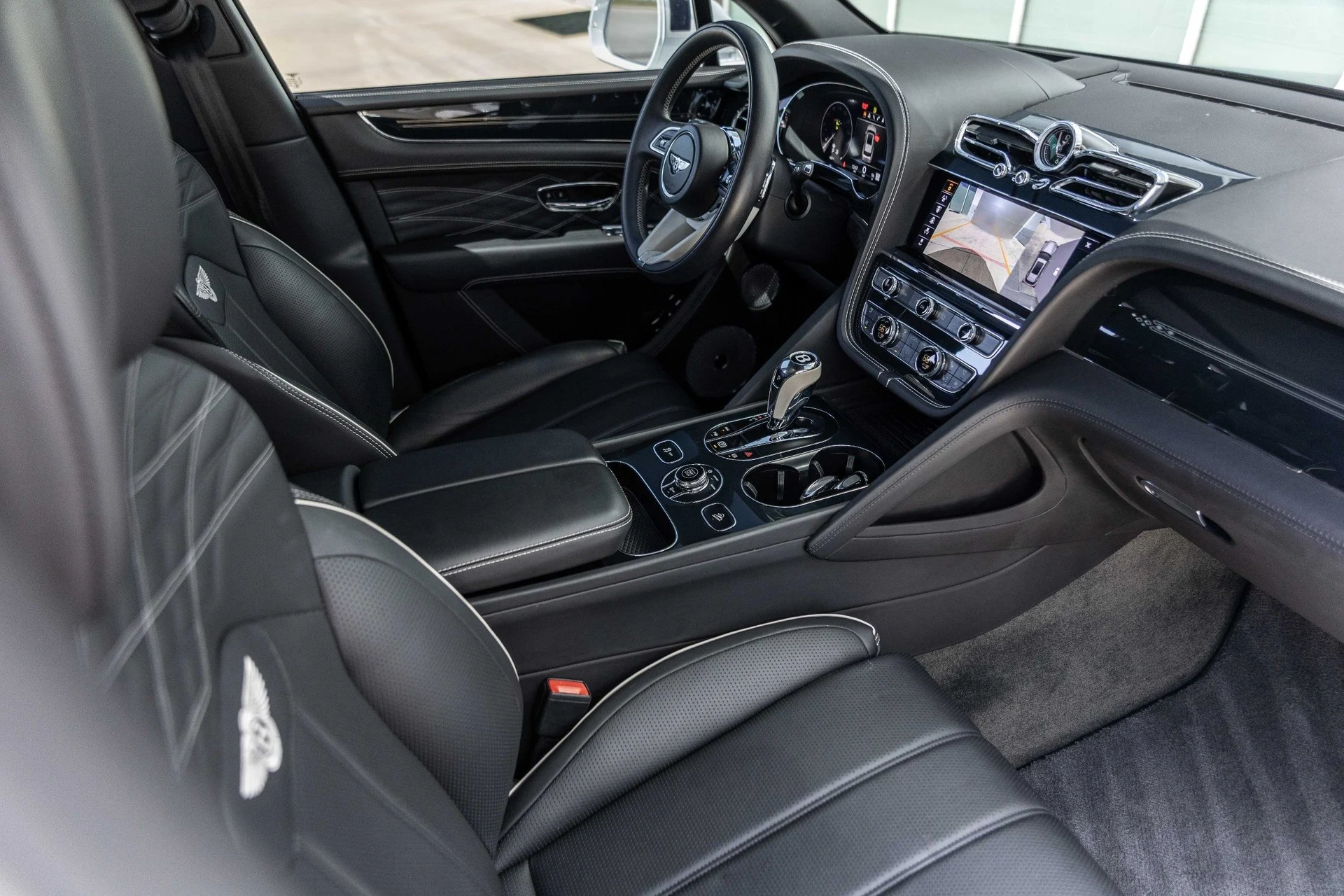 mph001_301664756_Hi_Tech_Luxury_Imports_LLC_SJAHT_2_ZV_8_PC_020673_image_1_d87a181c63