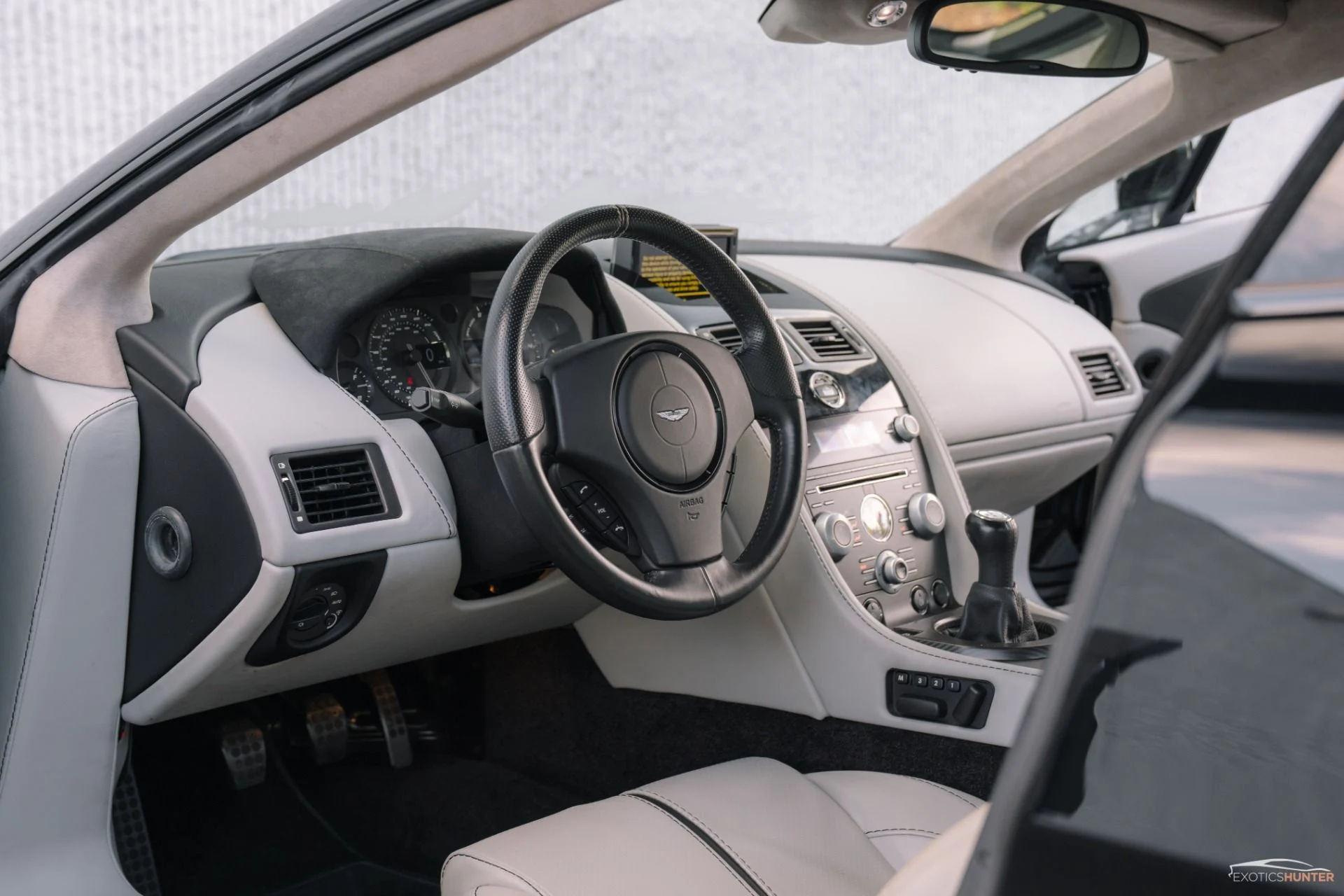mph001_3021483177_Used_2015_Aston_Martin_V8_Vantage_GT_6_Speed_w_Argento_Grey_Interior_1746627937_6bb86ce5f2