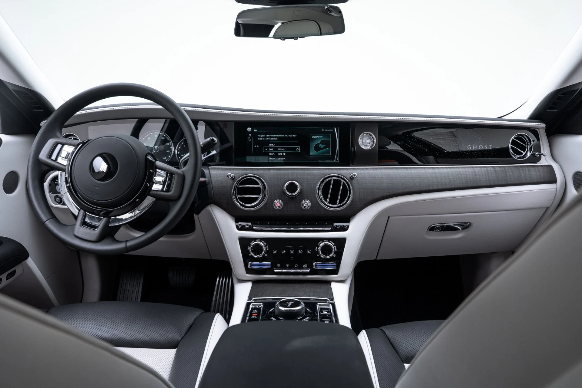 mph001_3036916246_Used_2022_Rolls_Royce_Ghost_1775153205_fd2863a745