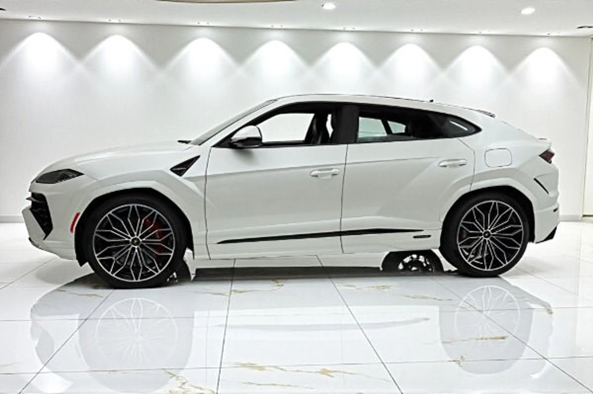 mph001_3048430731_New_2025_Lamborghini_Urus_SE_f1b86ce129
