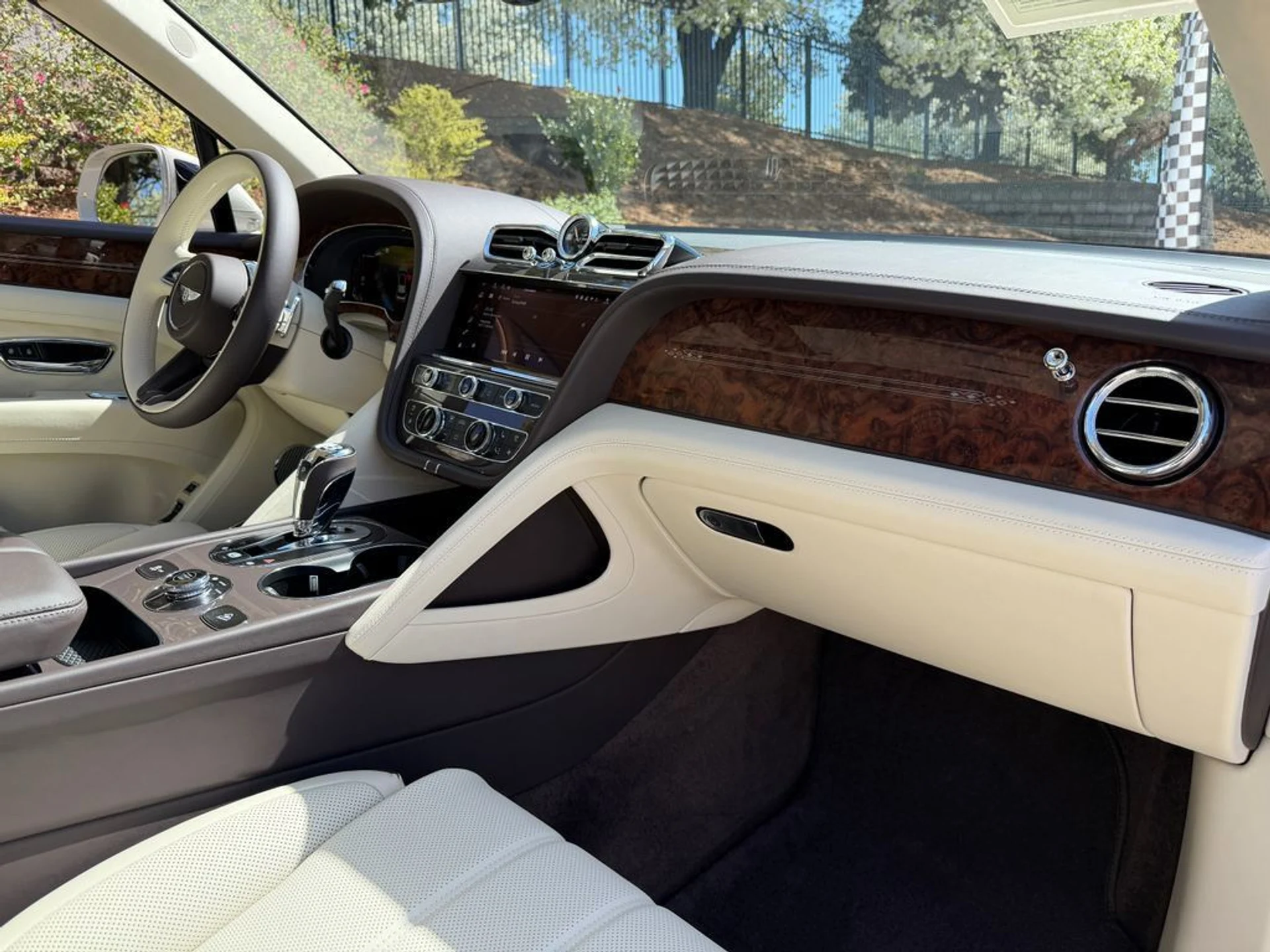 mph001_3065306348_27960b9b53ae4abca7cccaf0ec3077ff_dd3c029596