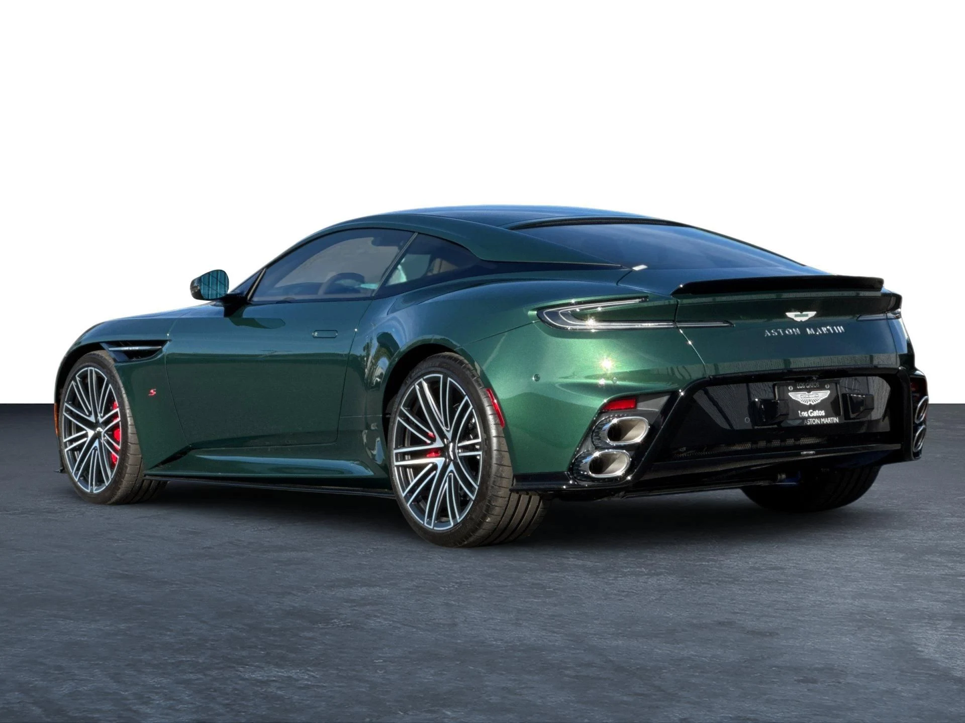 mph001_3076187237_Used_2026_Aston_Martin_DB_12_S_1793184472_0fa18e3c4d