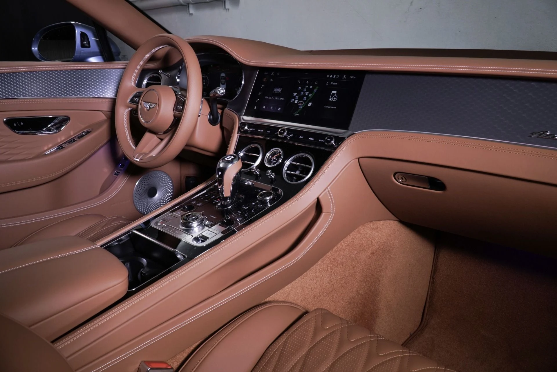 mph001_3076597747_New_2026_Bentley_Continental_GTC_Azure_1763171768_a2a18688c2