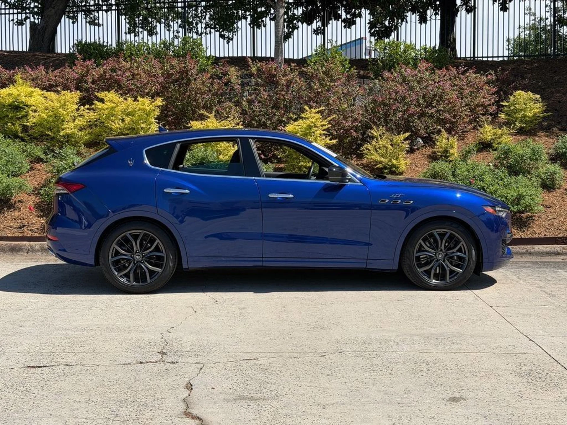 mph001_3079006358_90bf56711f244555ac1db8e3ac973589_830a6be38f