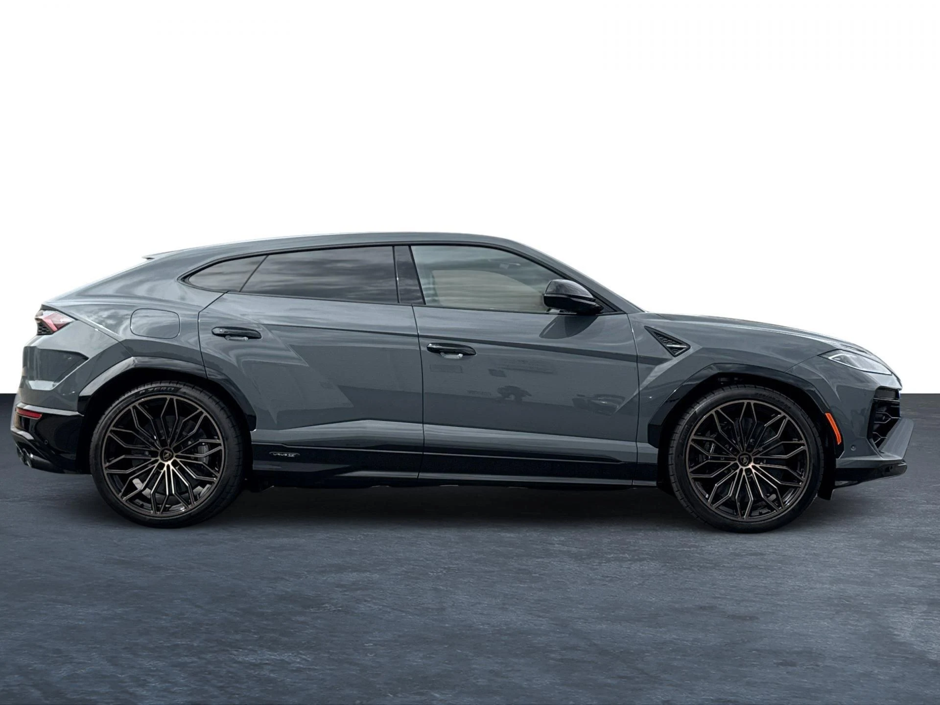 mph001_3080456761_New_2026_Lamborghini_Urus_SE_1790209956_525b513db3