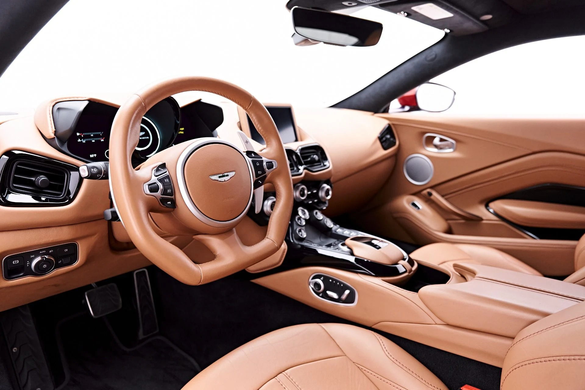 mph001_3083380715_Used_2020_Aston_Martin_Vantage_Base_1777504250_09b7c991b9