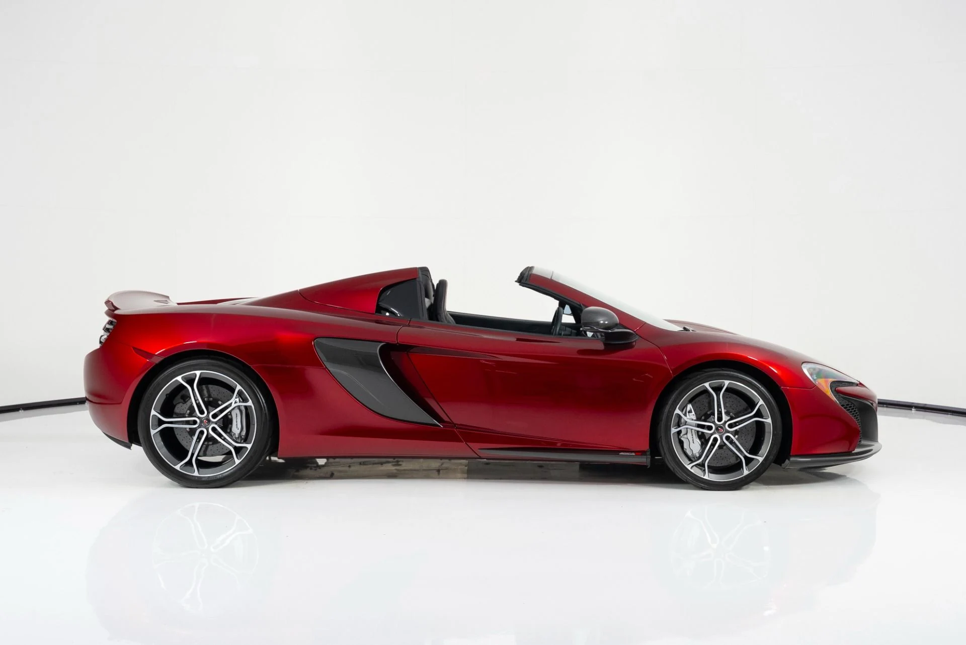 mph001_3085185749_Used_2016_Mclaren_650_S_Spider_1758049497_993c5b45f5