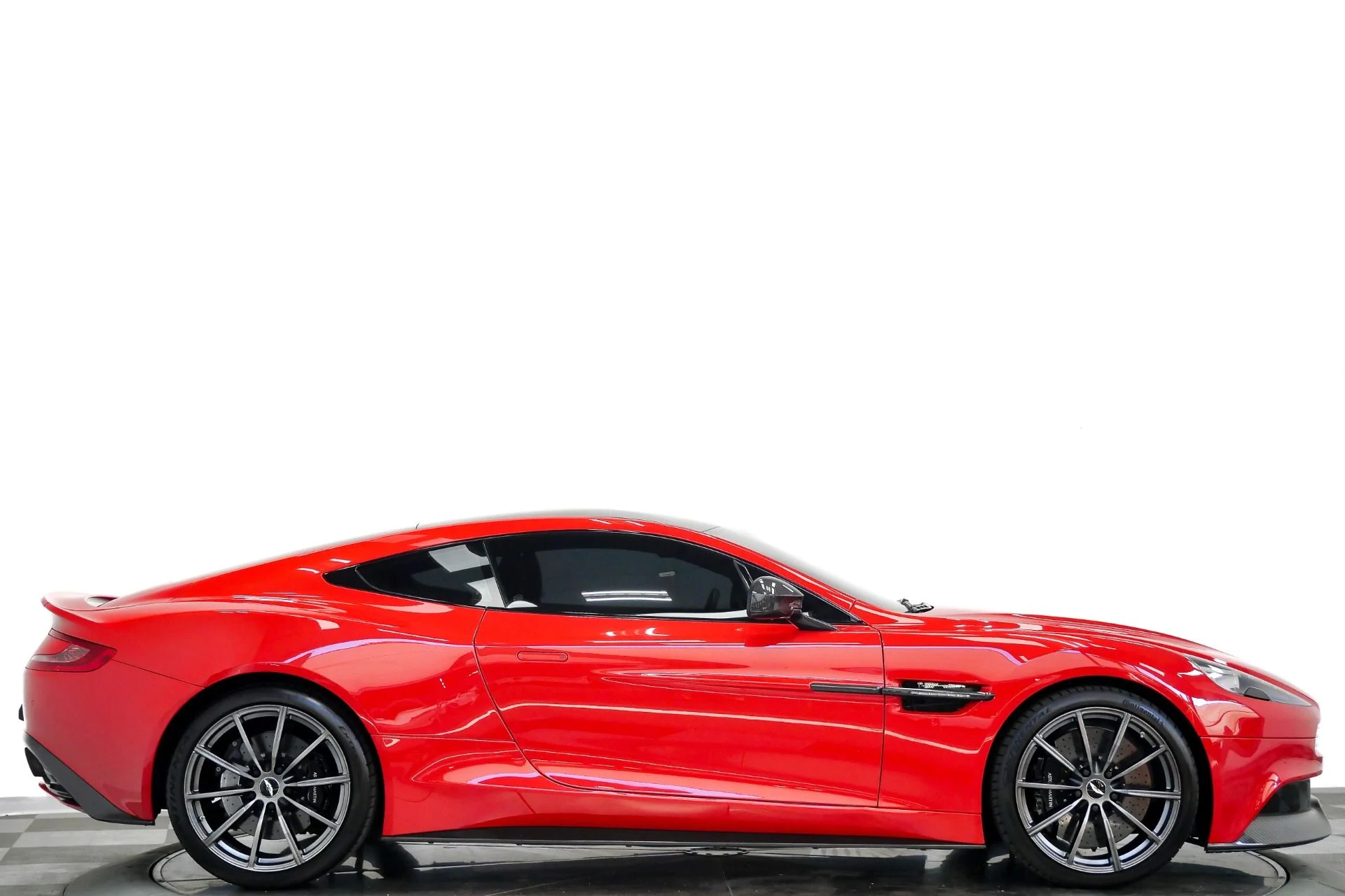 mph001_3100792297_Used_2014_Aston_Martin_Vanquish_AML_Color_V12_Power_Awesome_Sound_1781289634_3b32dbe9a7