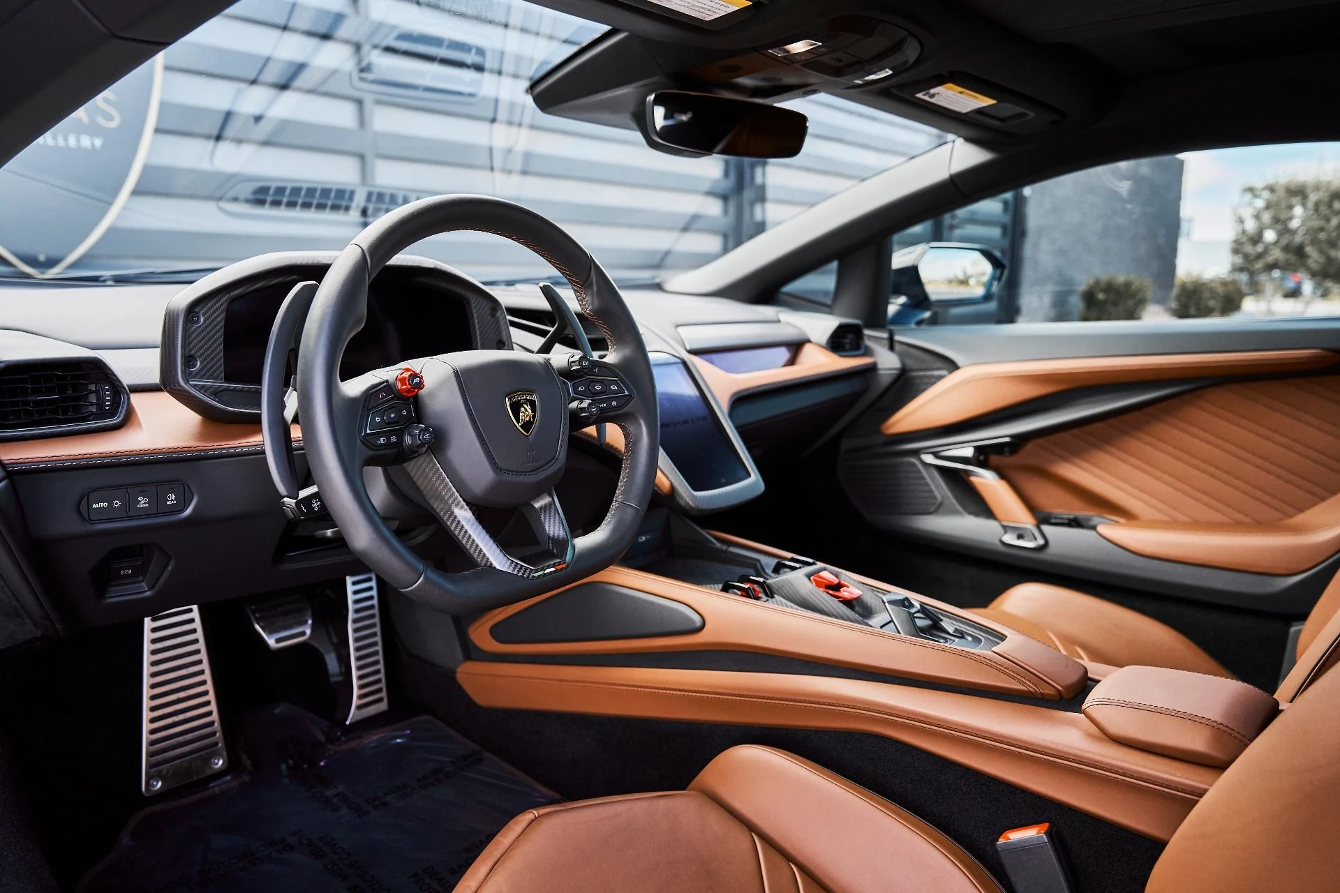 mph001_310324923_Used_2025_Lamborghini_Revuelto_Base_1777078046_737ce7a0fb