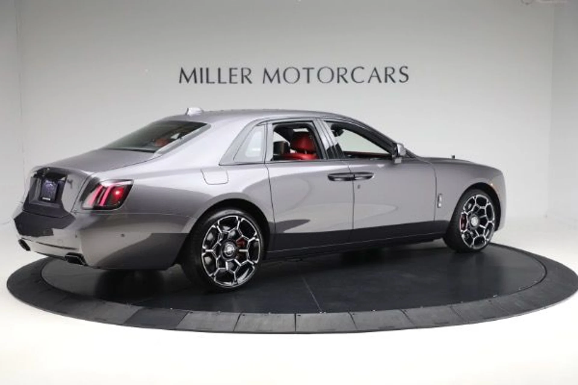 mph001_3121820222_New_2025_Rolls_Royce_Black_Badge_Ghost_498ae0dae2