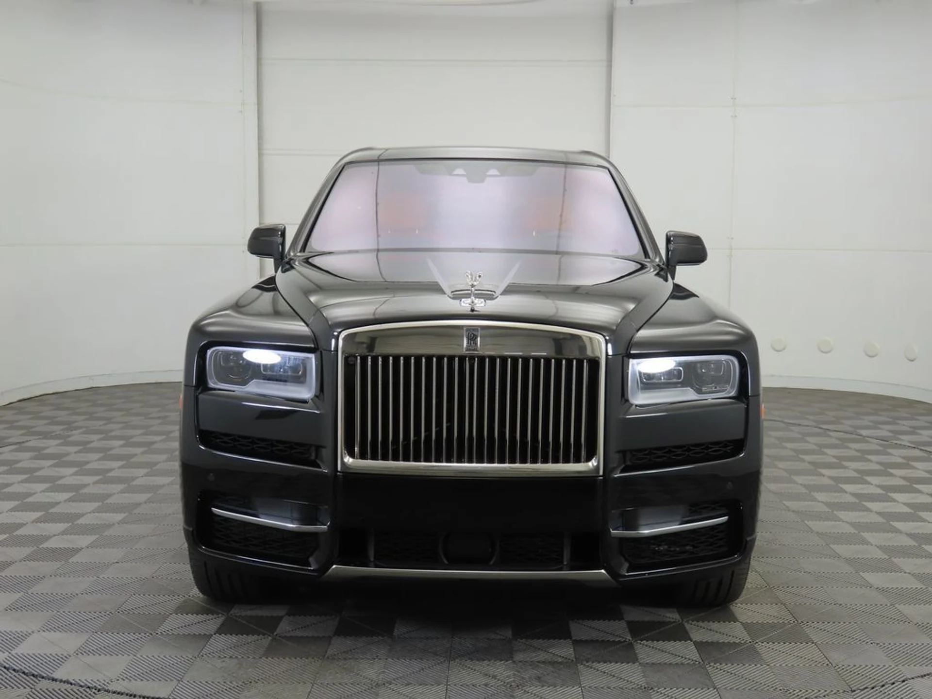 mph001_3123543078_used_2023_rolls_royce_cullinan_sportutility_8119_22974083_2_1024_f72736f9a9