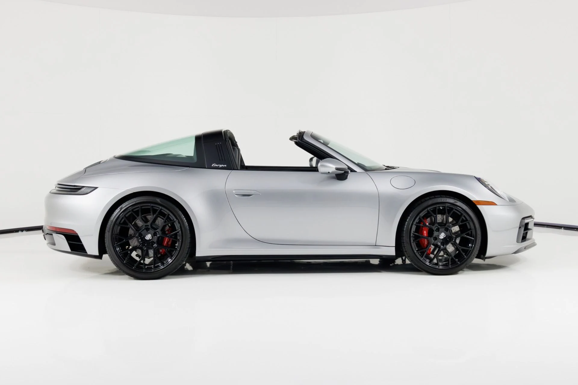 mph001_3139089979_Used_2022_Porsche_911_Targa_4_S_1786991063_2dd2c12381