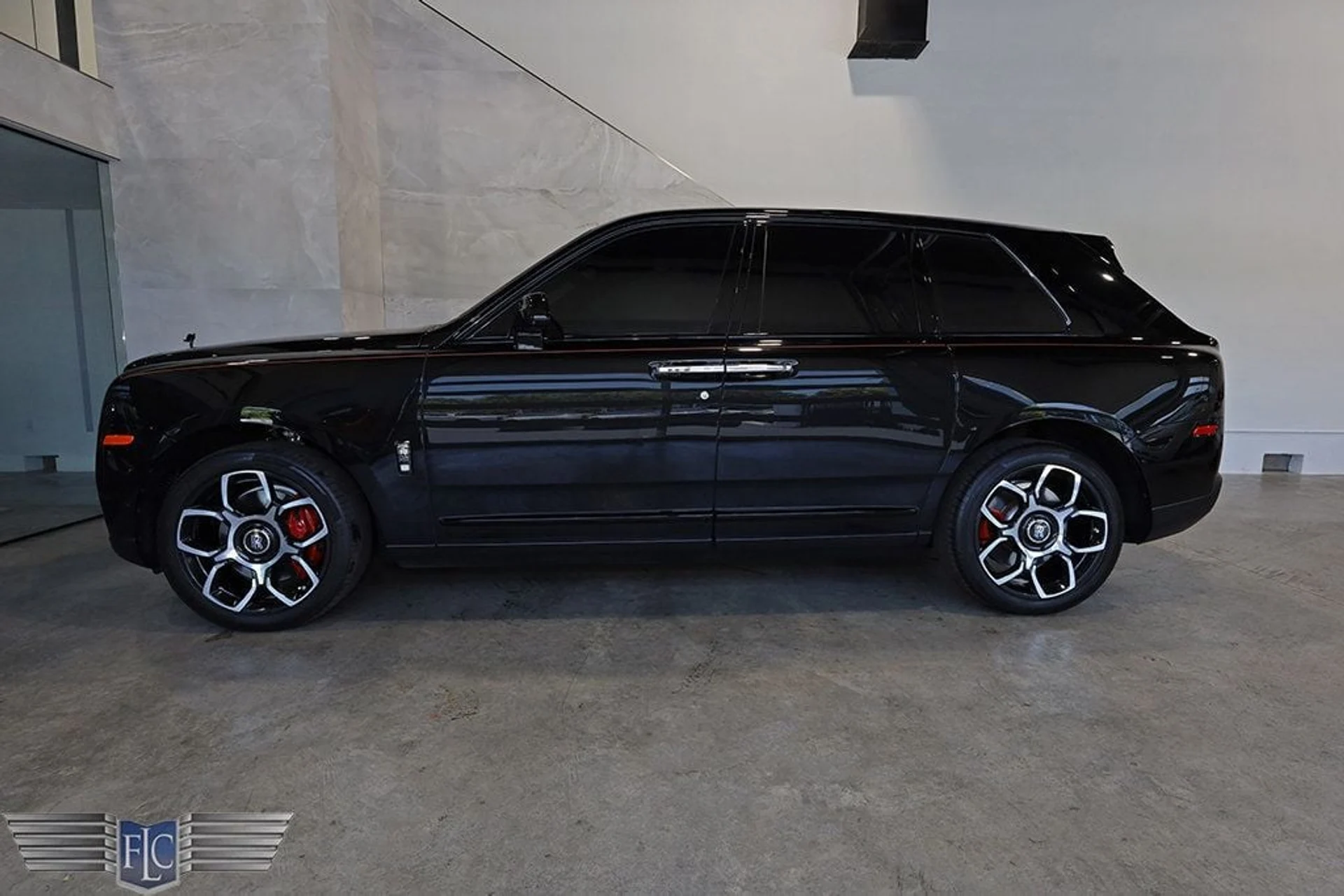 mph001_3152090979_used_2020_rolls_royce_cullinan_blackbadge_9689_22843450_2_1024_dc8d4a32c7