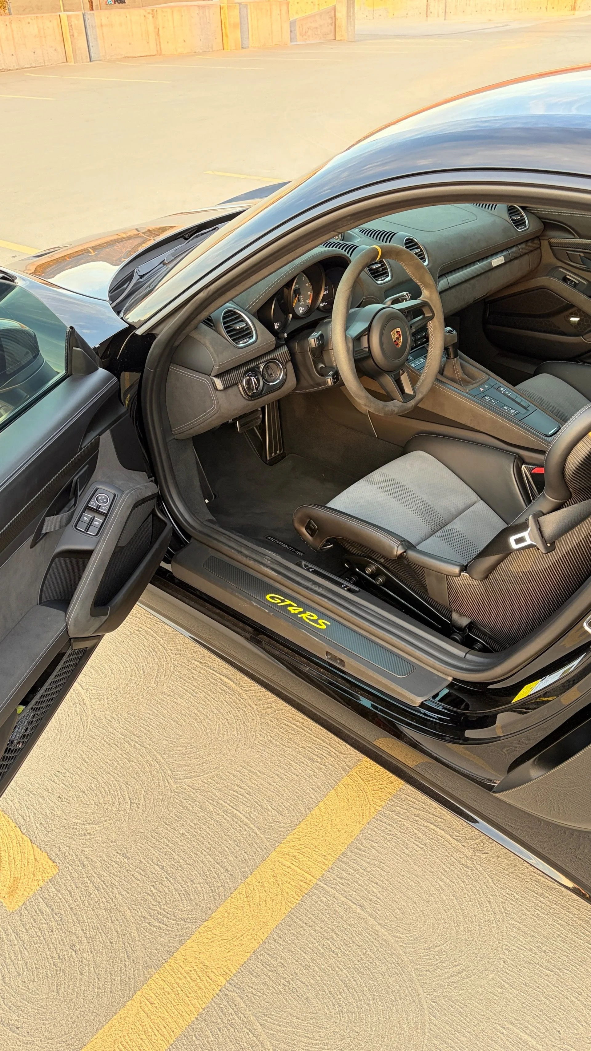 mph001_3152421913_Used_2024_Porsche_718_Cayman_GT_4_RS_1772211499_4d8f80deec