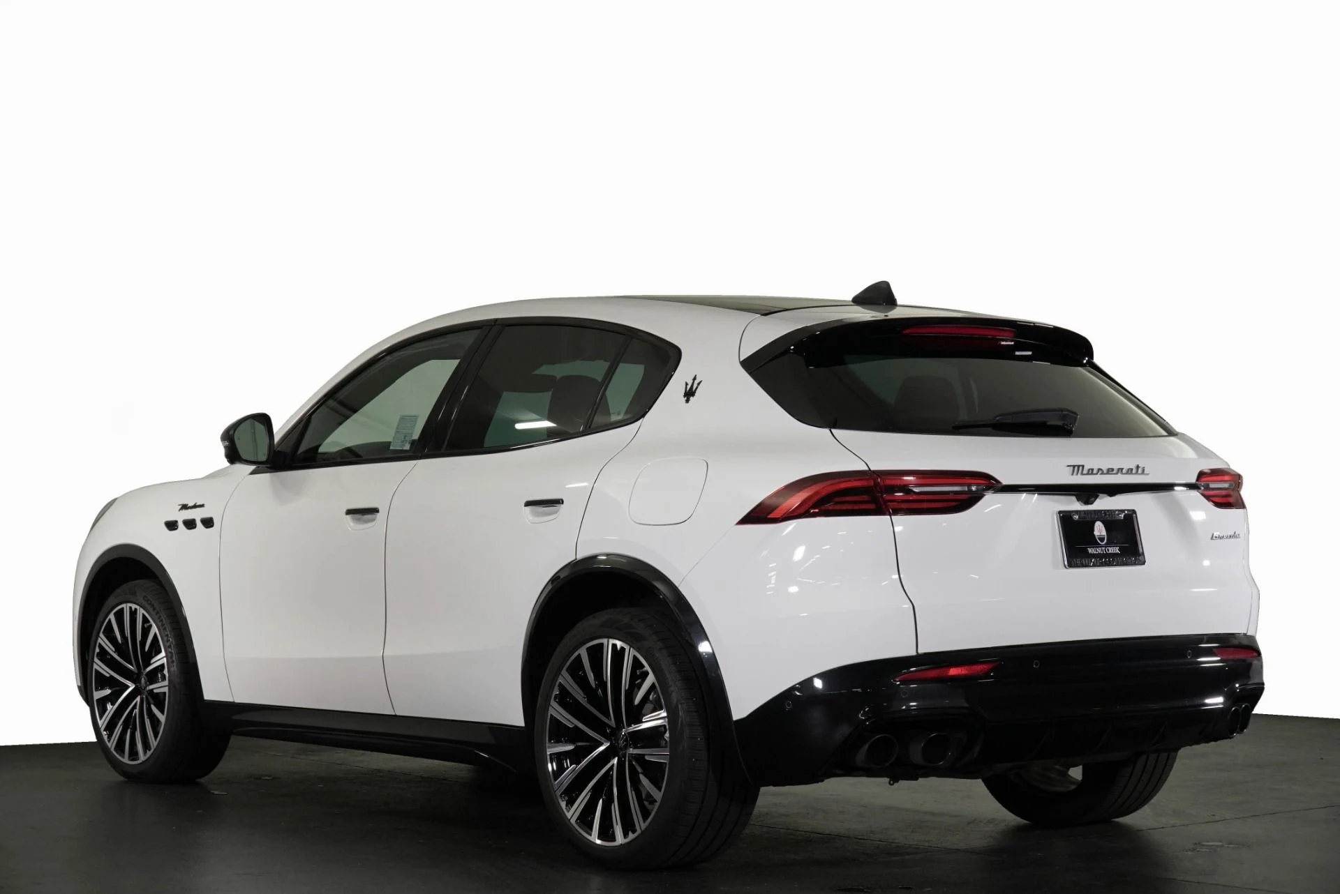 mph001_3153054132_New_2025_Maserati_Grecale_Modena_1776302402_6e1b60f1aa