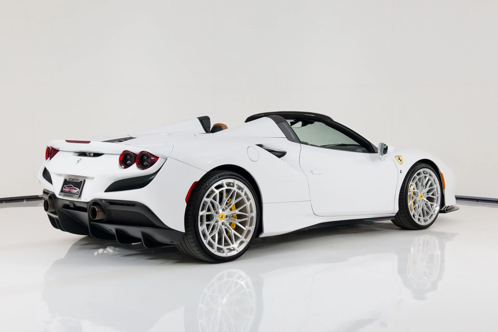 mph001_3154558038_Used_2023_Ferrari_F8_Spider_1770661860_11ba2518df