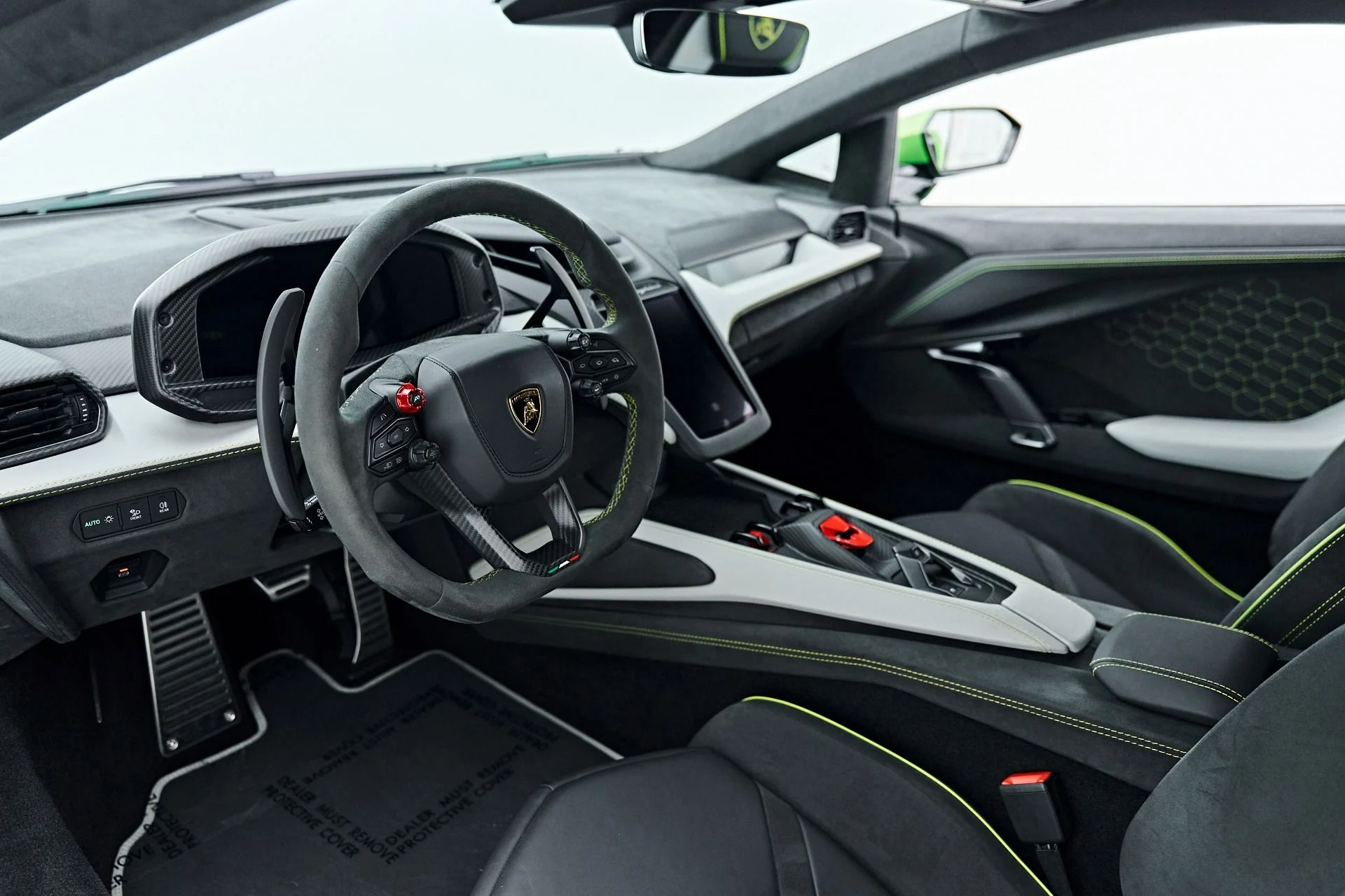 mph001_315508656_Used_2024_Lamborghini_Revuelto_Base_1789697422_2fc2bed675