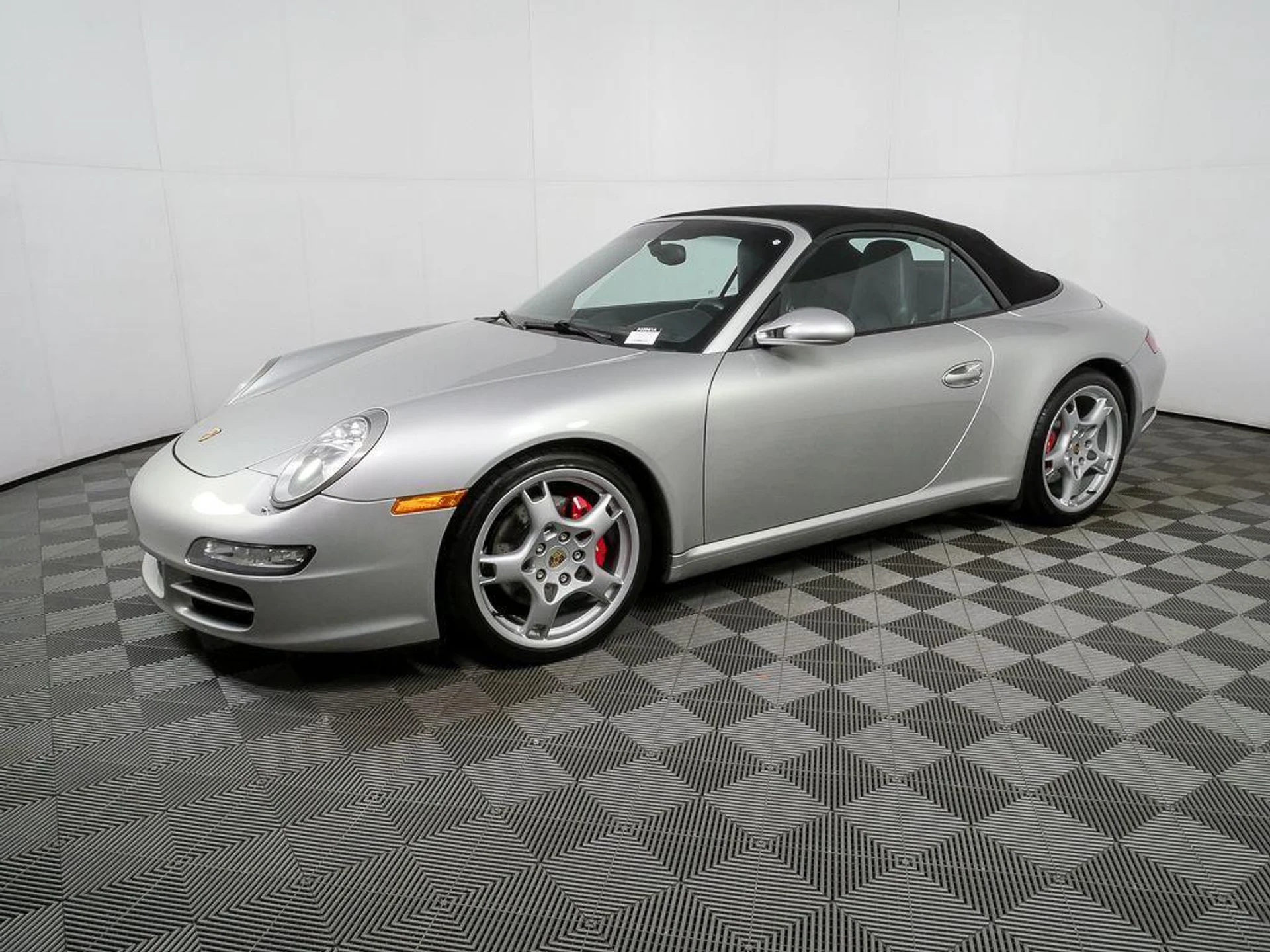 mph001_3159967084_l_K5u67u4v_Fdl_D2_IT_Hlo_Pixk_Uq_NA_70a69ab2f4